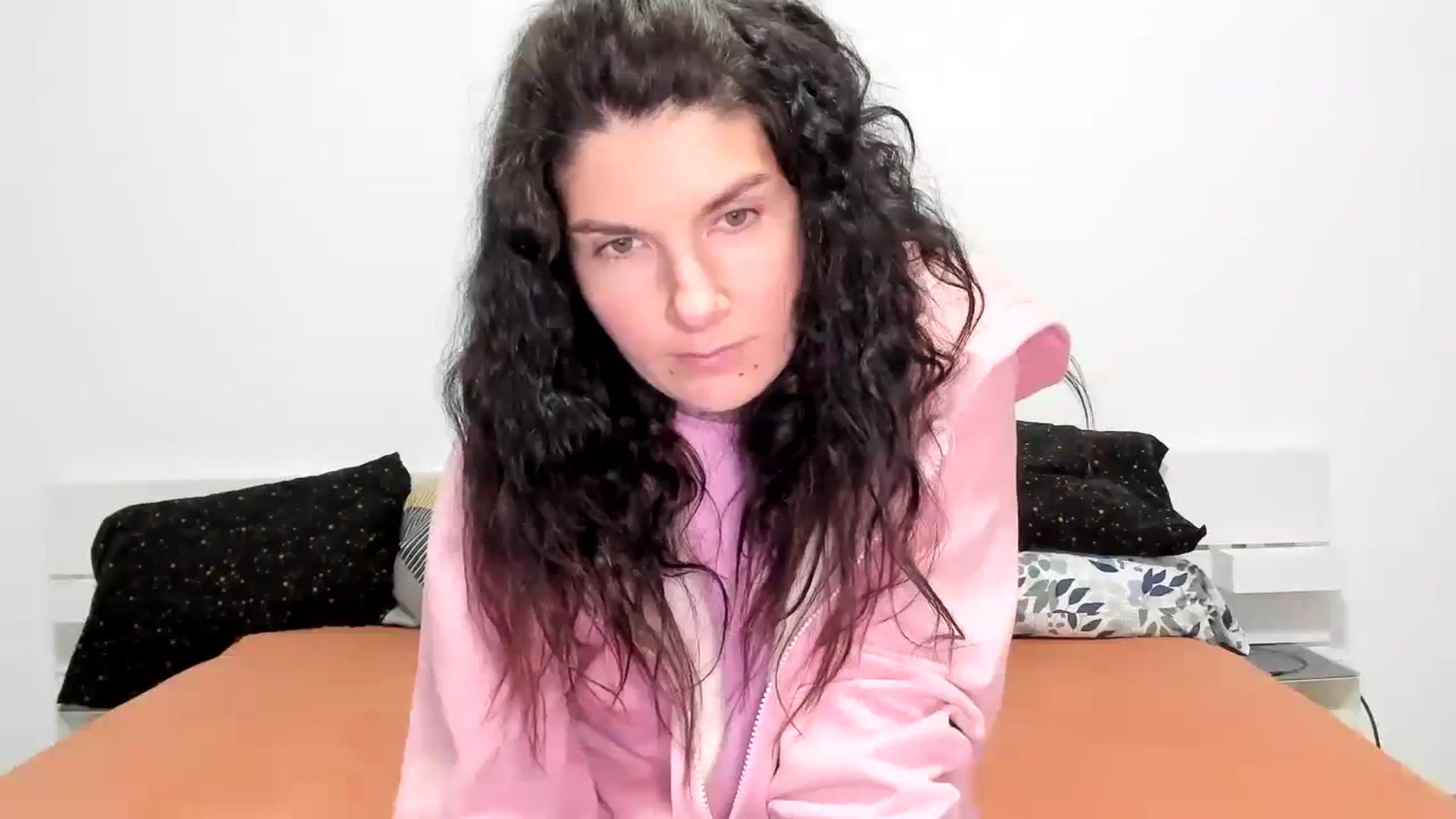 Gallery image thumbnail from SiouxPrincess's myfreecams stream on, 01/03/2024, 22:52 image 19 of 20