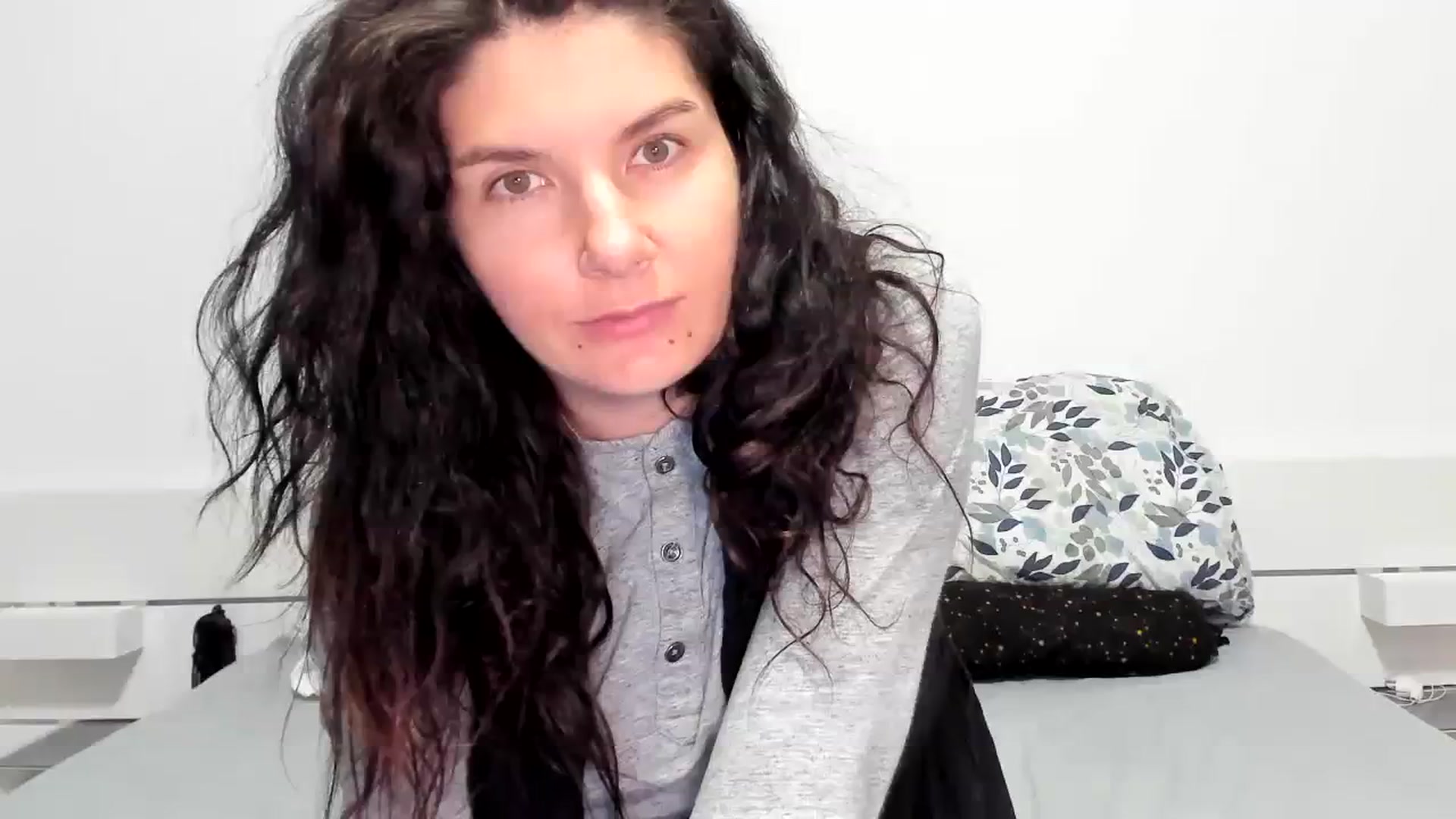 Gallery image thumbnail from SiouxPrincess's myfreecams stream on, 01/04/2024, 23:55 image 11 of 20