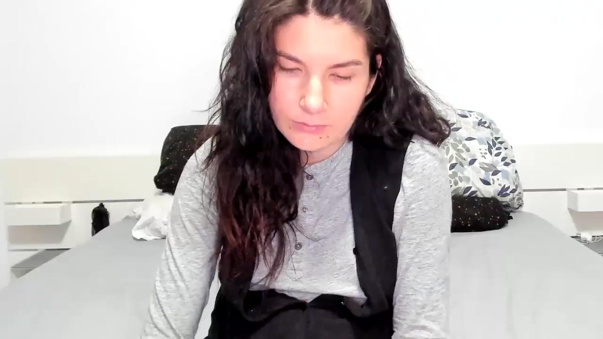 Gallery image thumbnail from SiouxPrincess's myfreecams stream on, 01/04/2024, 23:55 image 7 of 20