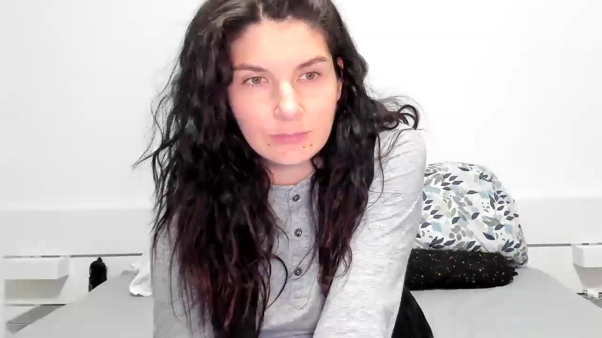 Gallery image thumbnail from SiouxPrincess's myfreecams stream on, 01/04/2024, 23:55 image 18 of 20