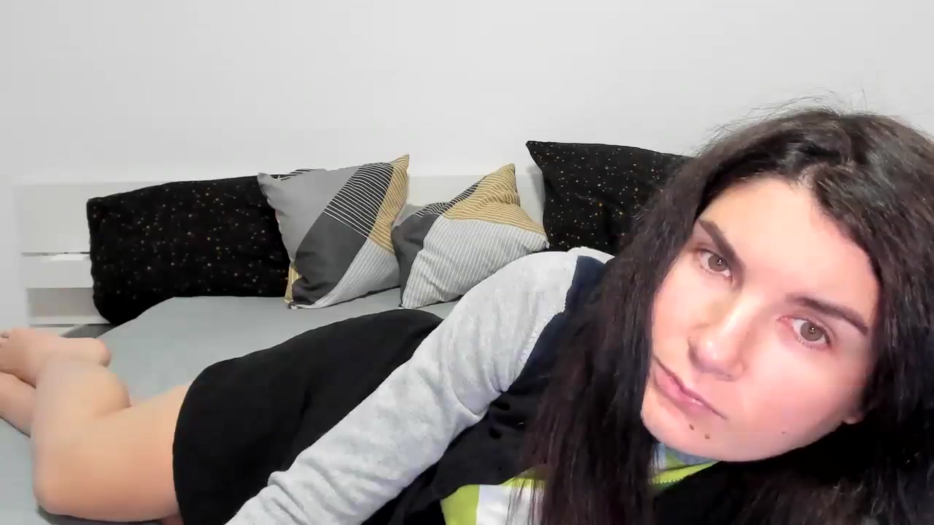 Gallery image thumbnail from SiouxPrincess's myfreecams stream on, 01/06/2024, 24:10 image 17 of 20