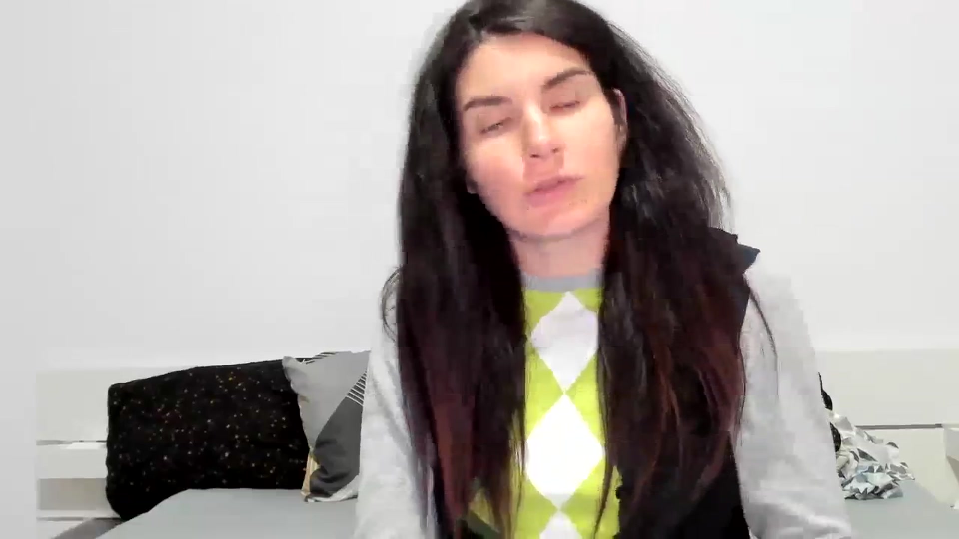 Gallery image thumbnail from SiouxPrincess's myfreecams stream on, 01/06/2024, 24:10 image 15 of 20