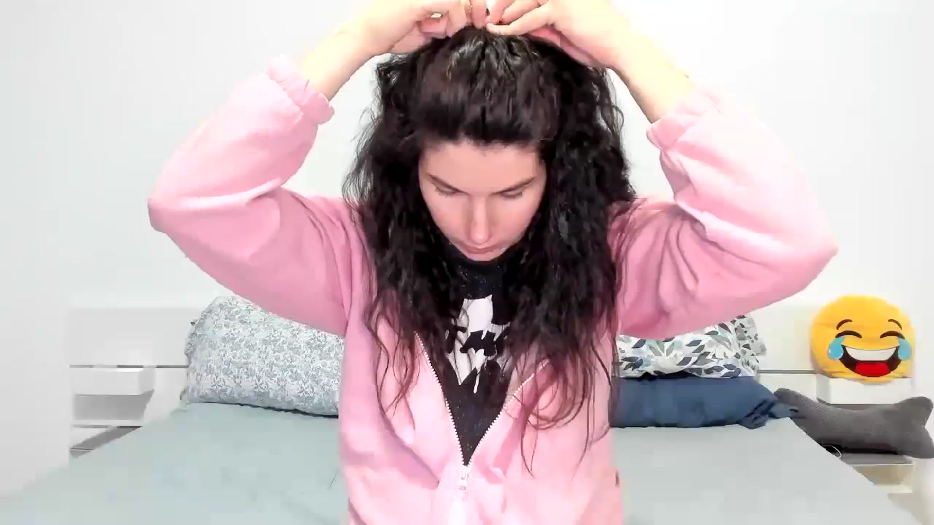 Gallery image thumbnail from SiouxPrincess's myfreecams stream on, 01/13/2024, 23:17 image 10 of 20