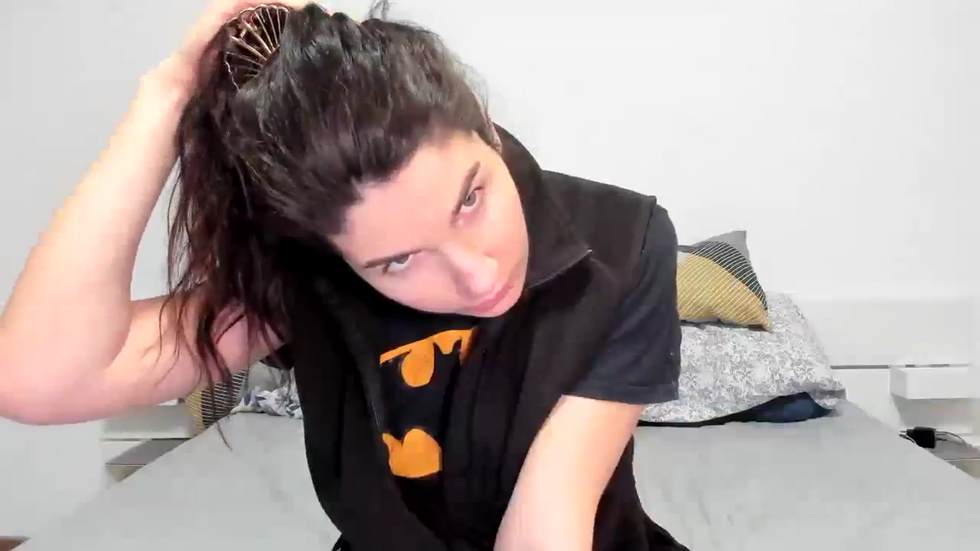 Gallery image thumbnail from SiouxPrincess's myfreecams stream on, 01/14/2024, 23:10 image 4 of 20