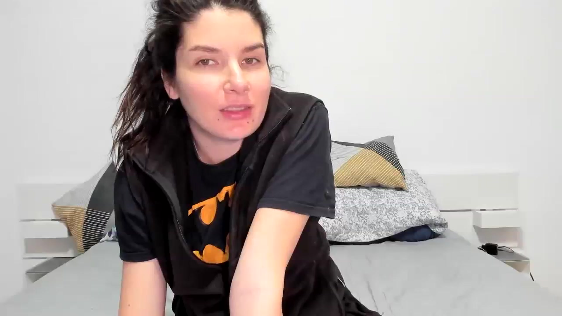 Gallery image thumbnail from SiouxPrincess's myfreecams stream on, 01/15/2024, 24:01 image 6 of 20