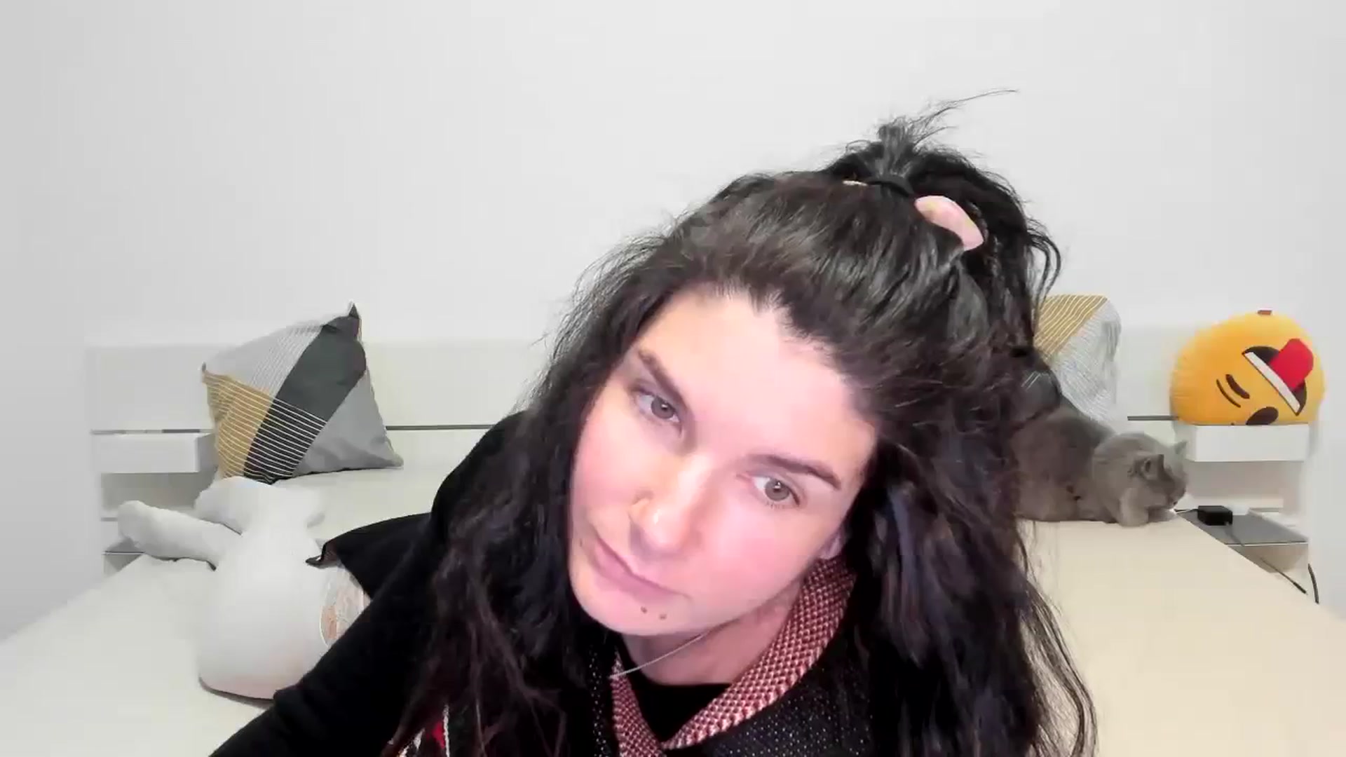 Gallery image thumbnail from SiouxPrincess's myfreecams stream on, 01/21/2024, 24:01 image 14 of 20