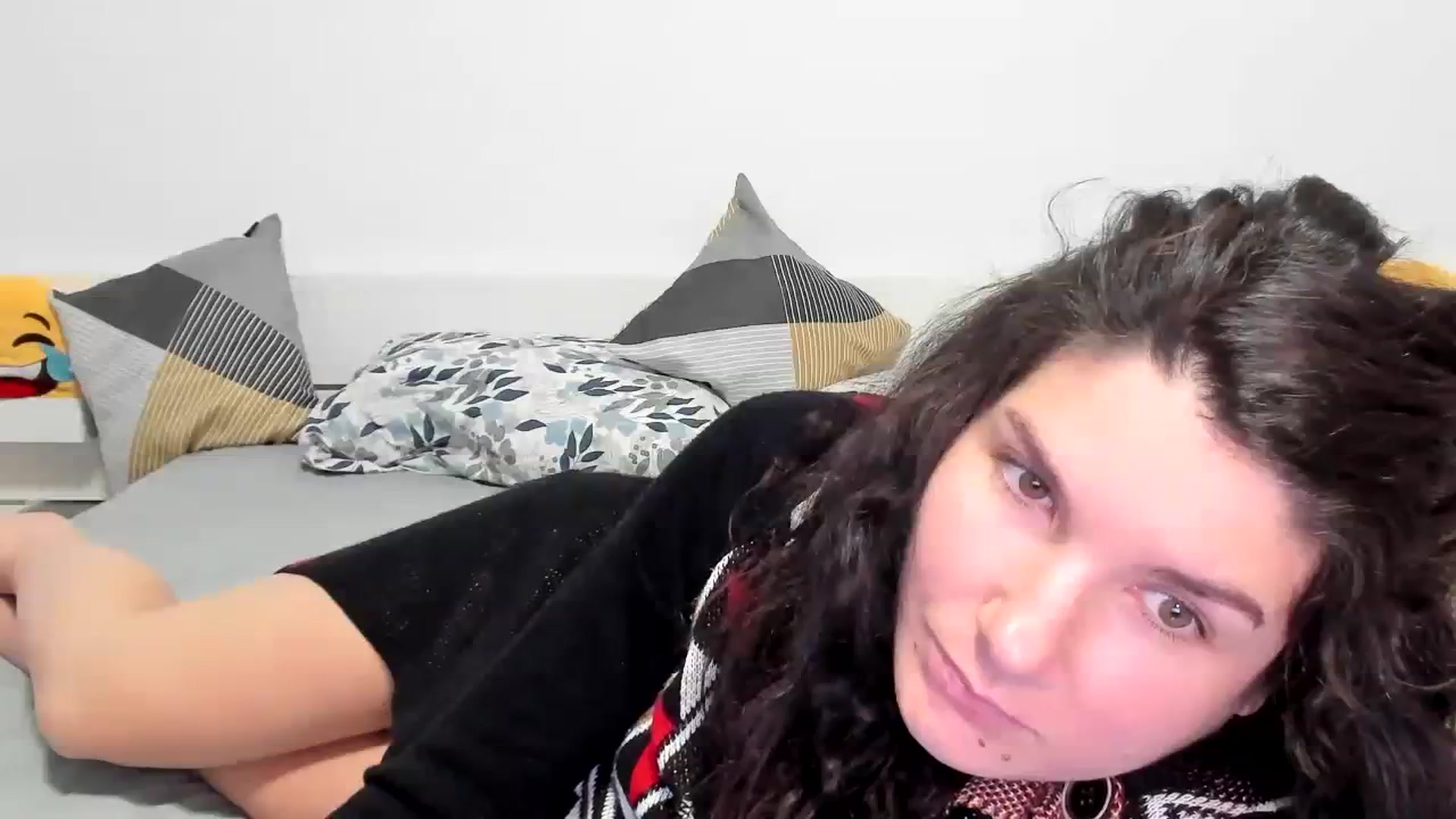 Gallery image thumbnail from SiouxPrincess's myfreecams stream on, 01/27/2024, 24:01 image 3 of 20