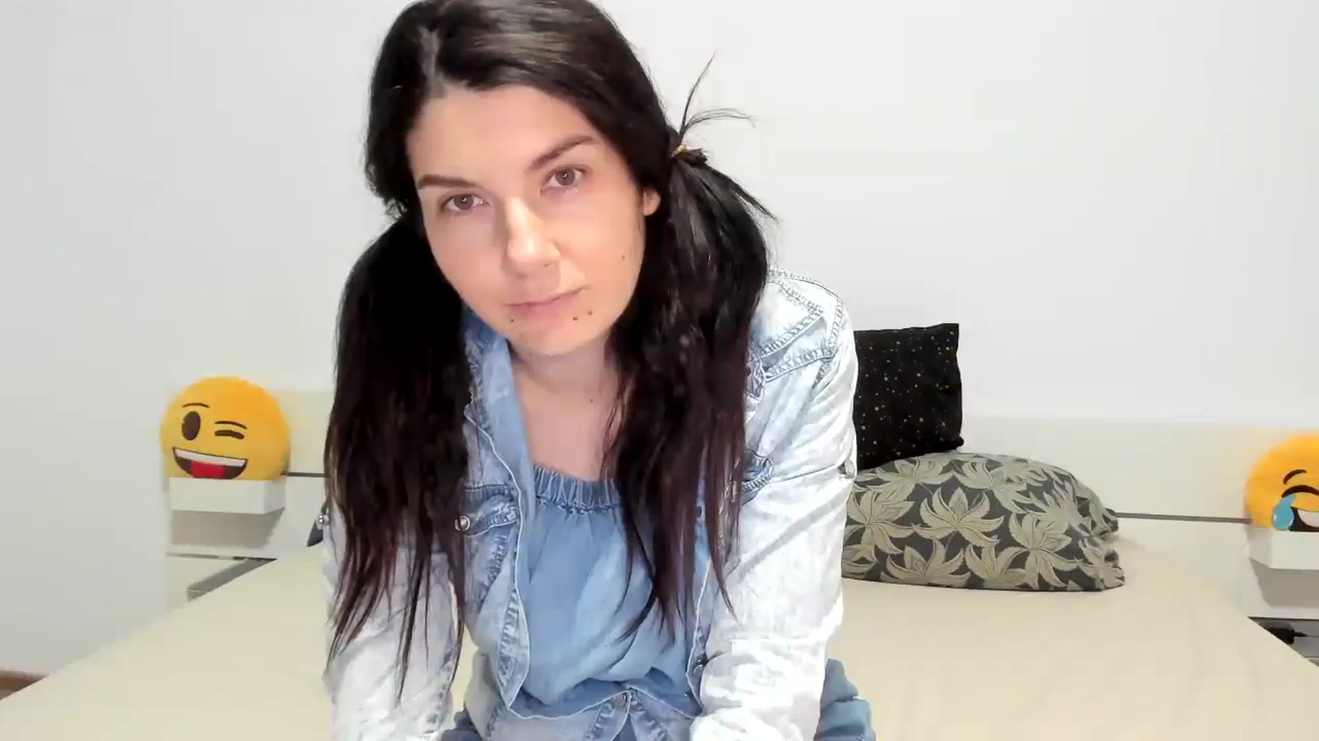 Gallery image thumbnail from SiouxPrincess's myfreecams stream on, 02/07/2024, 24:22 image 17 of 20