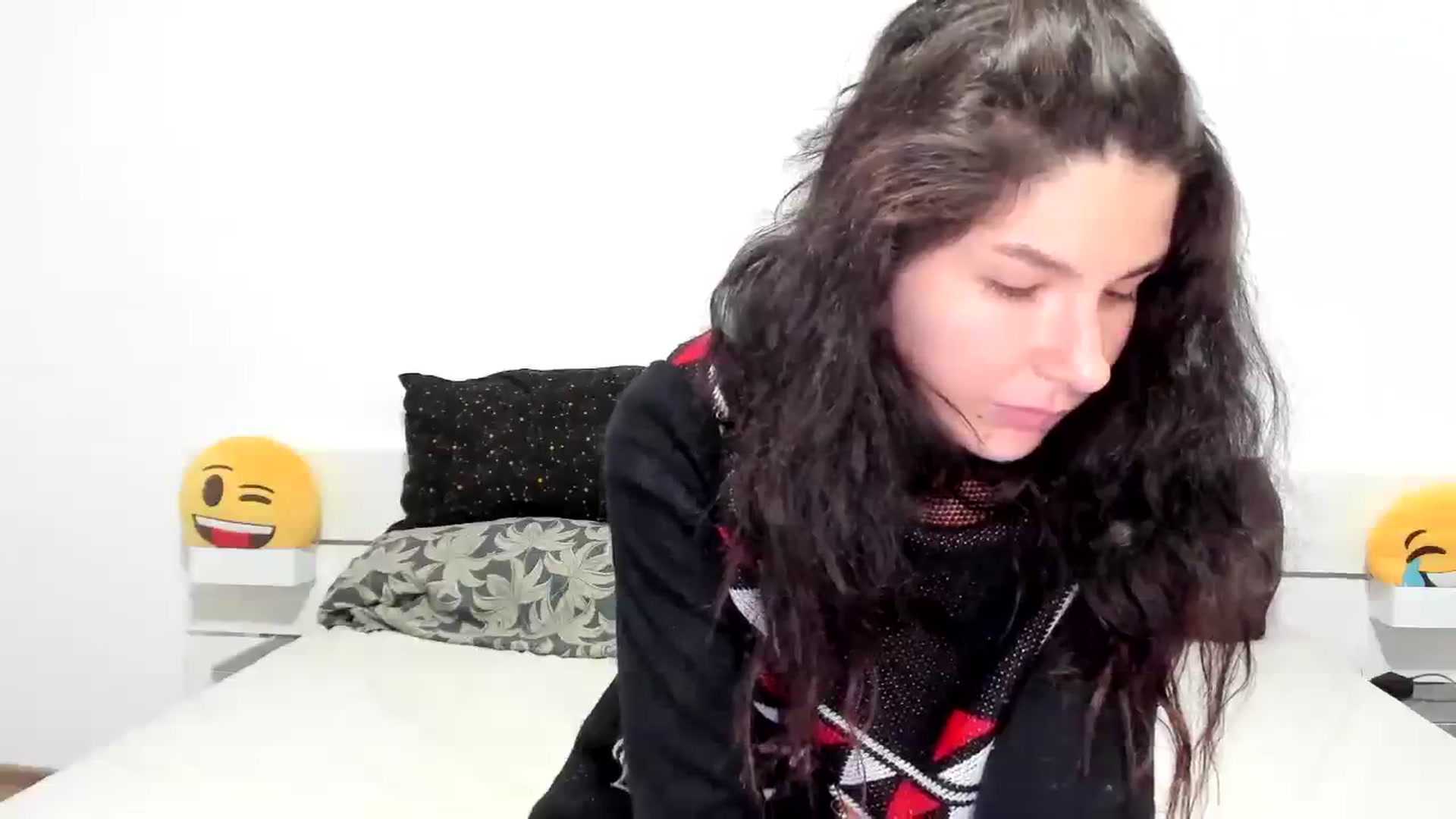 Gallery image thumbnail from SiouxPrincess's myfreecams stream on, 02/09/2024, 23:20 image 18 of 20