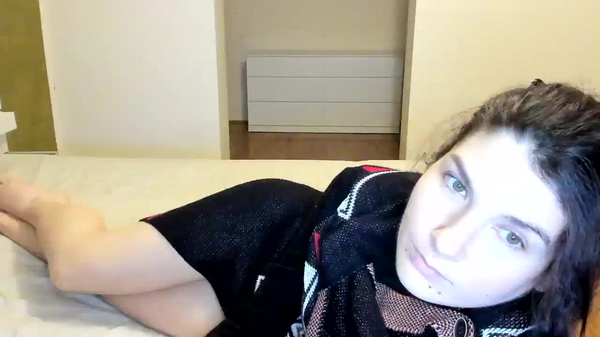 Gallery image thumbnail from SiouxPrincess's myfreecams stream on, 02/16/2024, 24:45 image 15 of 20