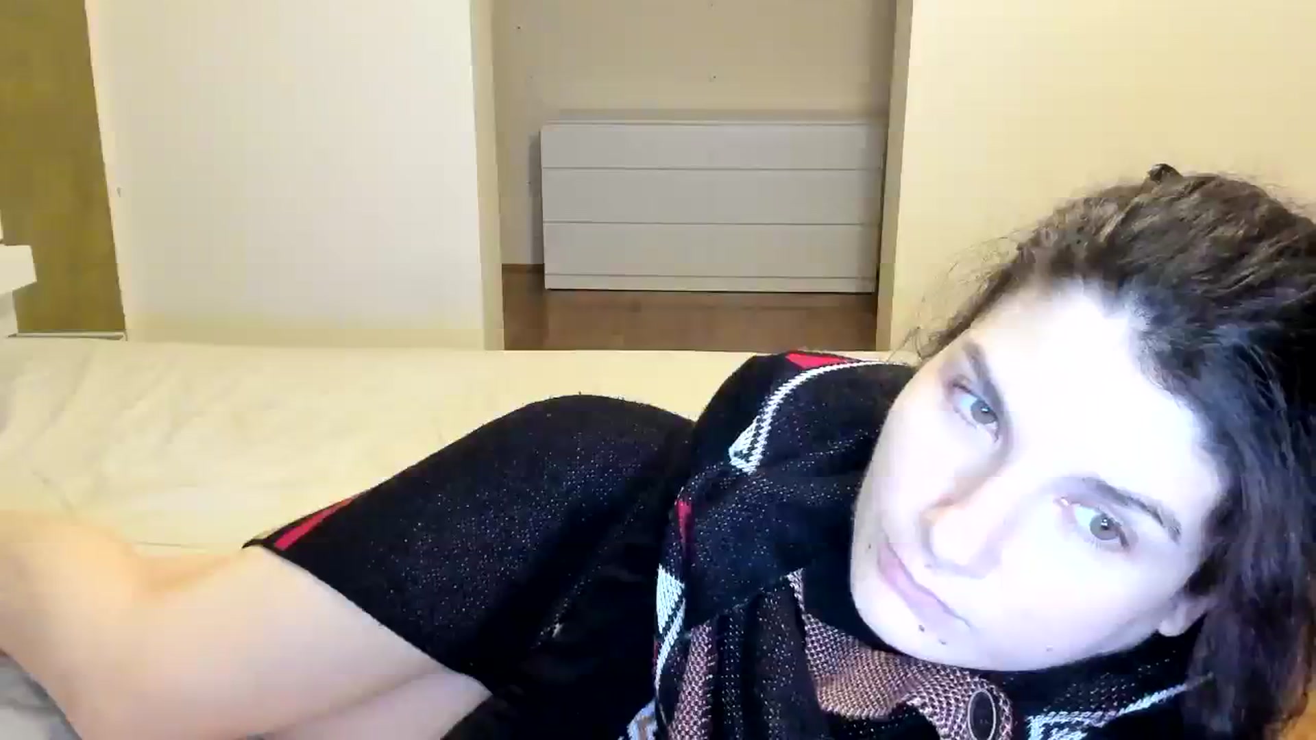 Gallery image thumbnail from SiouxPrincess's myfreecams stream on, 02/16/2024, 24:45 image 9 of 20