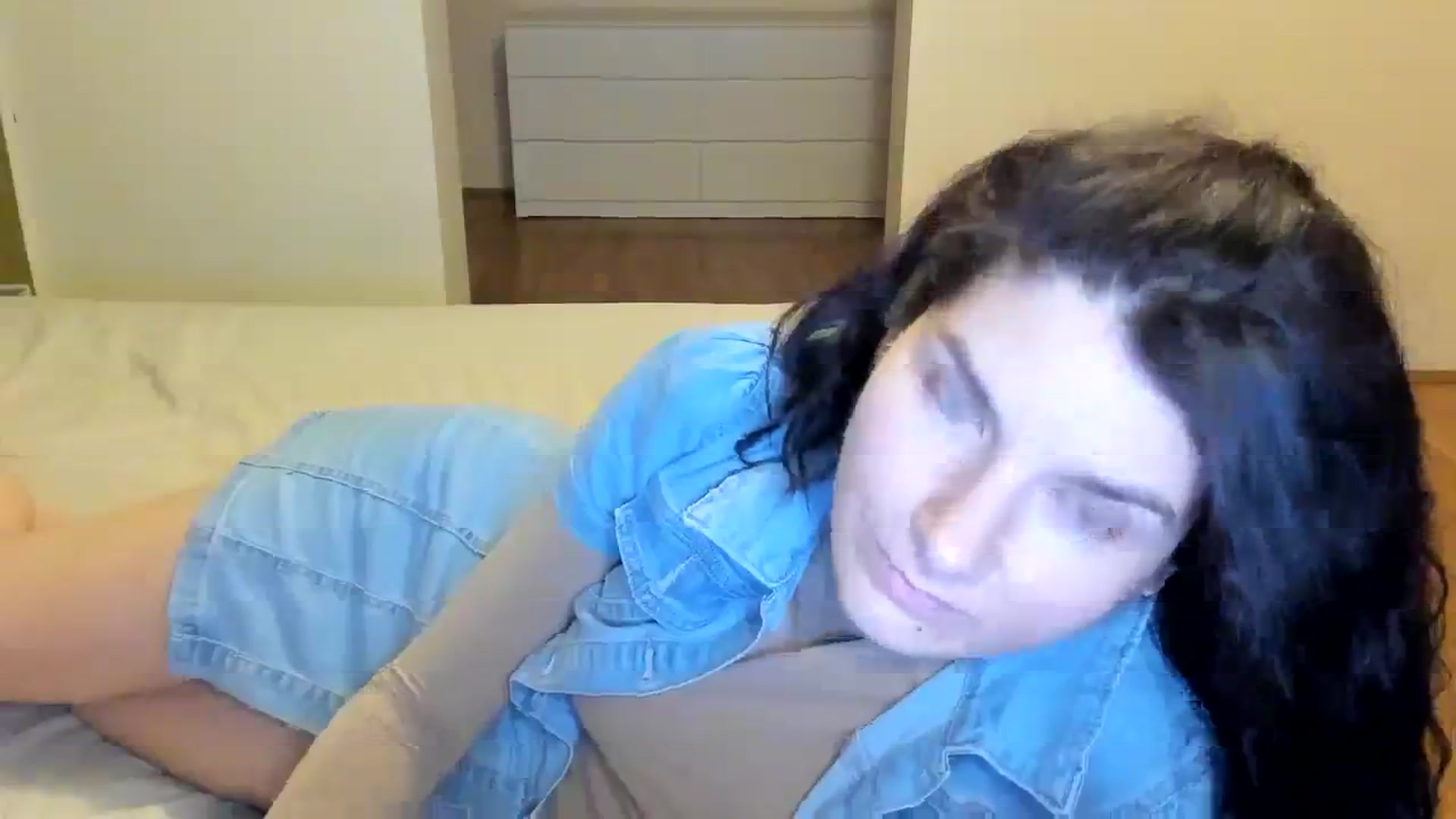 Gallery image thumbnail from SiouxPrincess's myfreecams stream on, 02/17/2024, 24:21 image 8 of 20