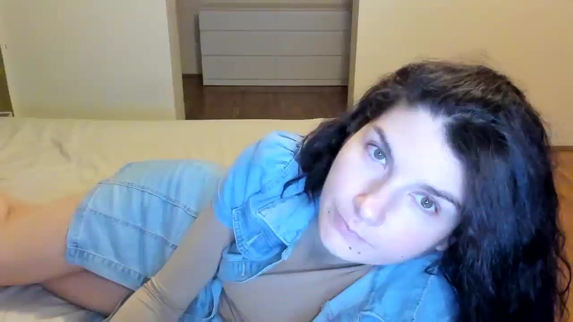 Gallery image thumbnail from SiouxPrincess's myfreecams stream on, 02/17/2024, 24:21 image 9 of 20