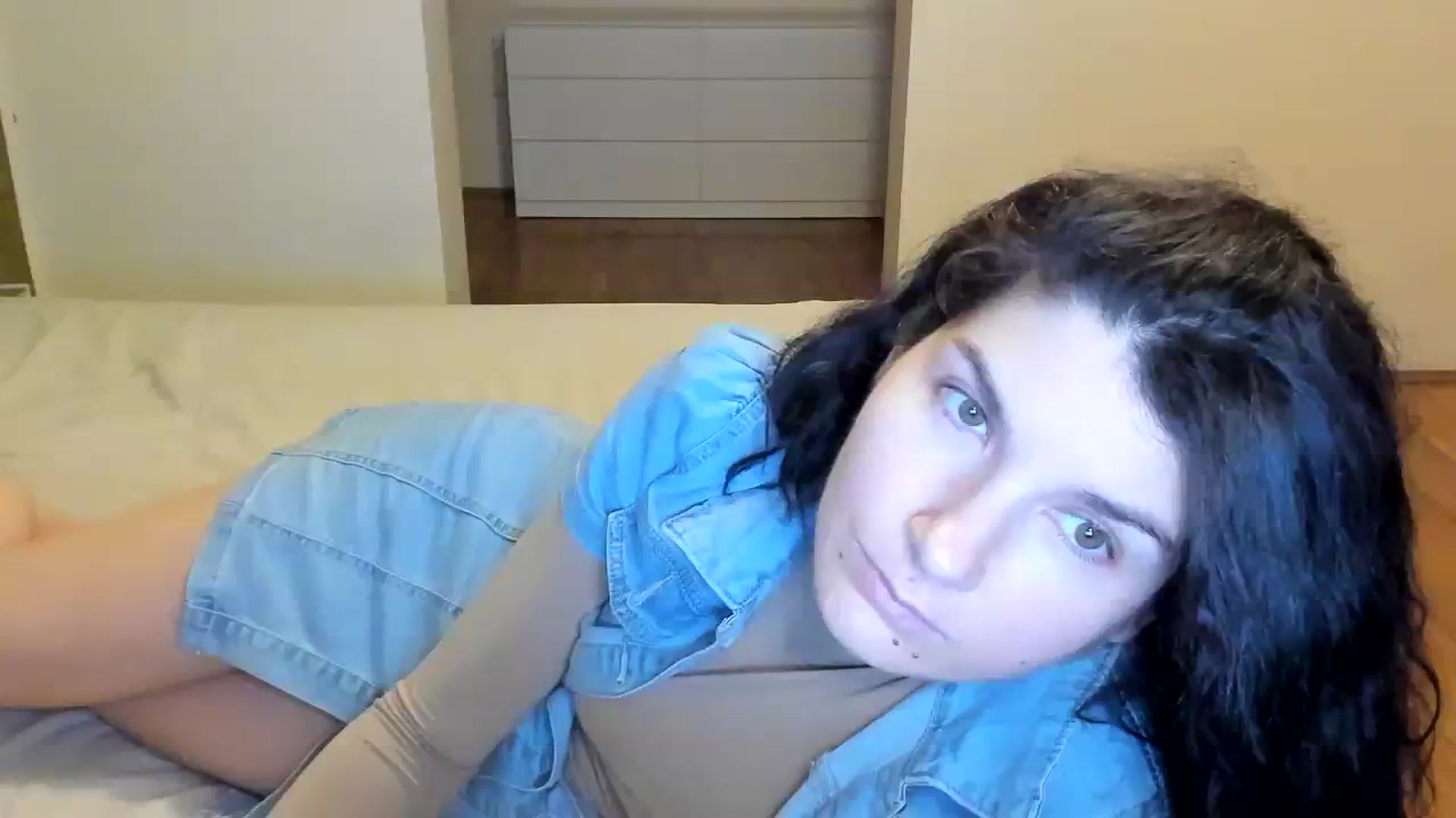 Gallery image thumbnail from SiouxPrincess's myfreecams stream on, 02/17/2024, 24:21 image 10 of 20