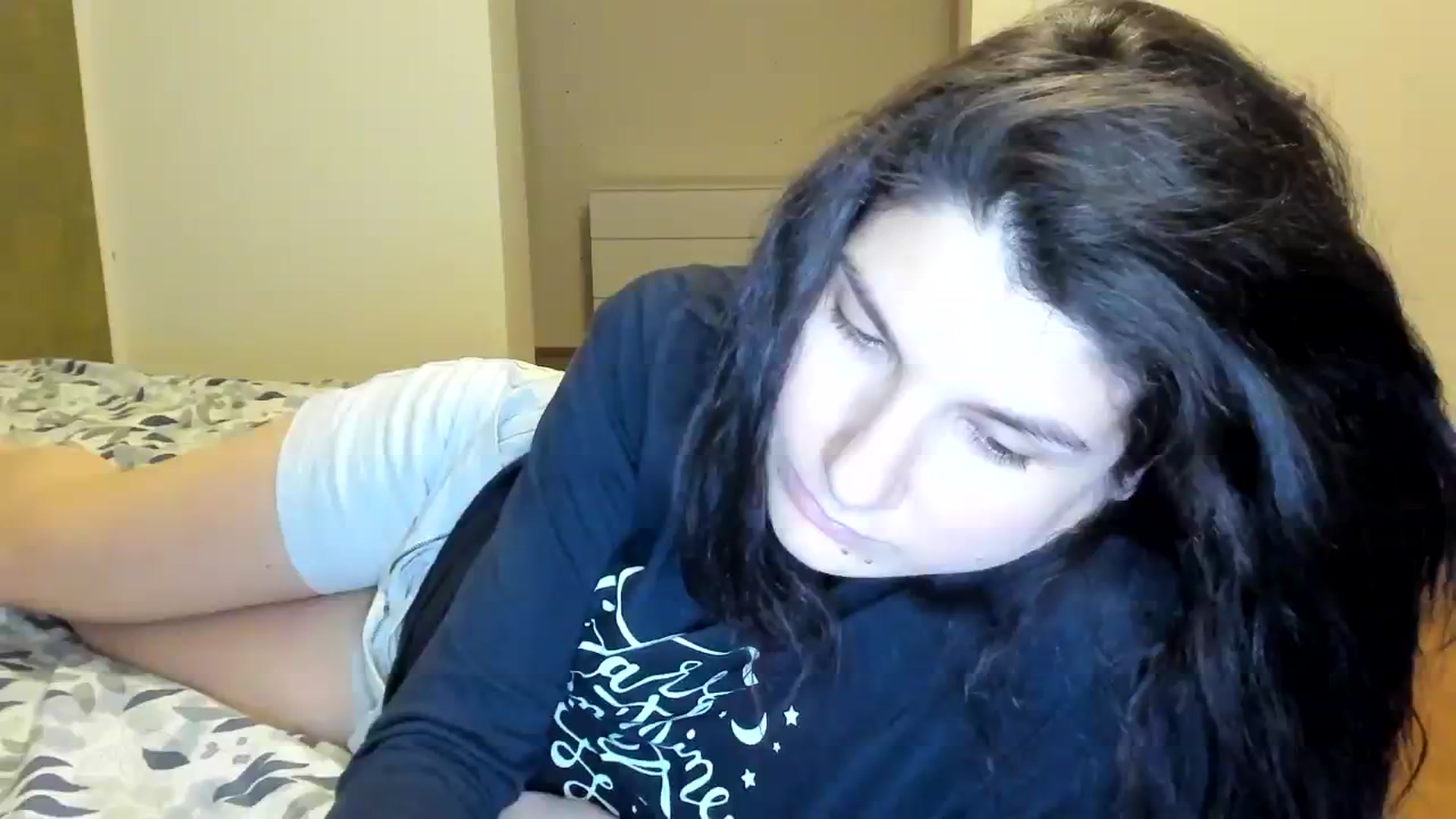 Gallery image thumbnail from SiouxPrincess's myfreecams stream on, 02/20/2024, 24:18 image 14 of 20