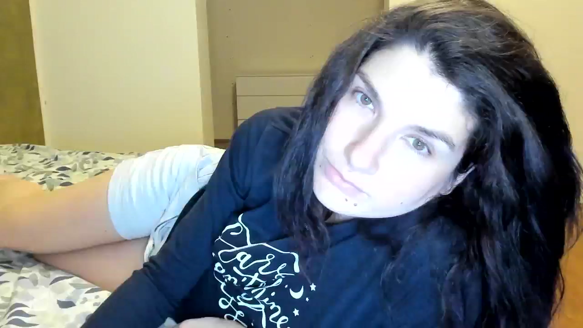 Gallery image thumbnail from SiouxPrincess's myfreecams stream on, 02/20/2024, 24:18 image 13 of 20