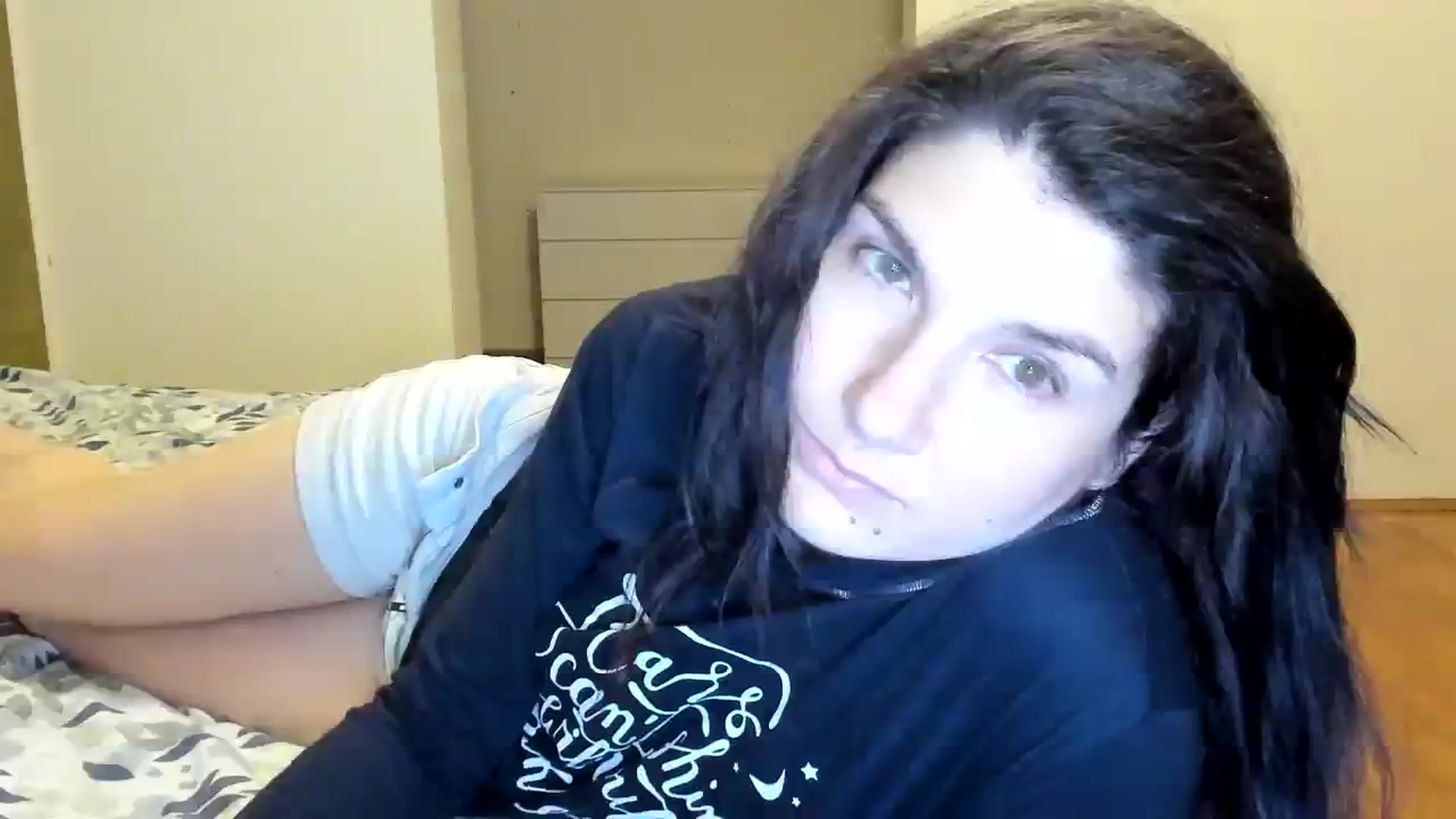Gallery image thumbnail from SiouxPrincess's myfreecams stream on, 02/20/2024, 24:18 image 2 of 20