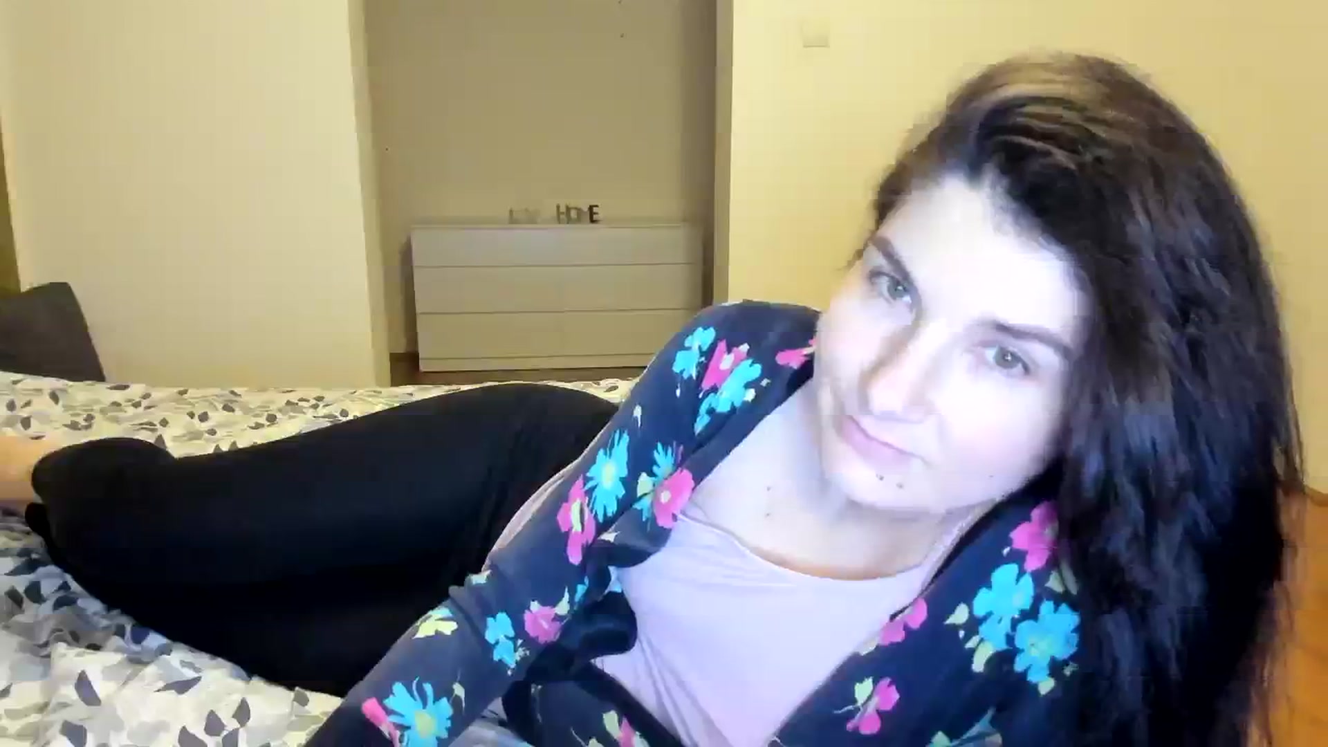 Gallery image thumbnail from SiouxPrincess's myfreecams stream on, 02/27/2024, 24:22 image 2 of 20