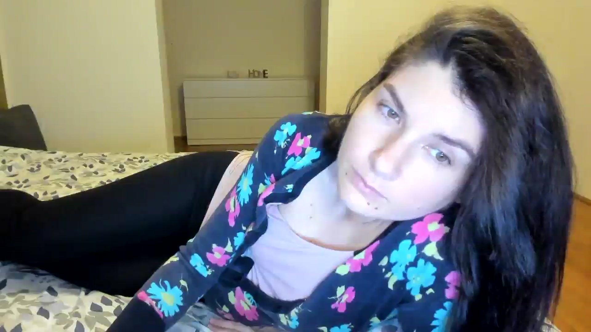 Gallery image thumbnail from SiouxPrincess's myfreecams stream on, 02/27/2024, 24:22 image 15 of 20