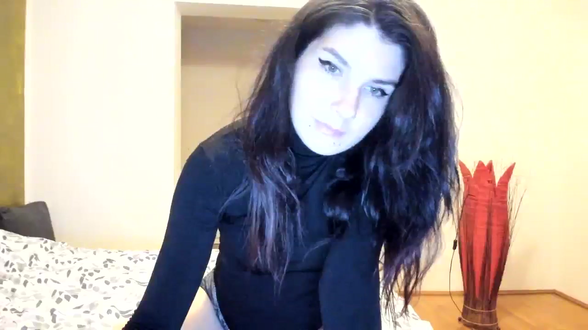Gallery image thumbnail from SiouxPrincess's myfreecams stream on, 02/28/2024, 24:00 image 18 of 20