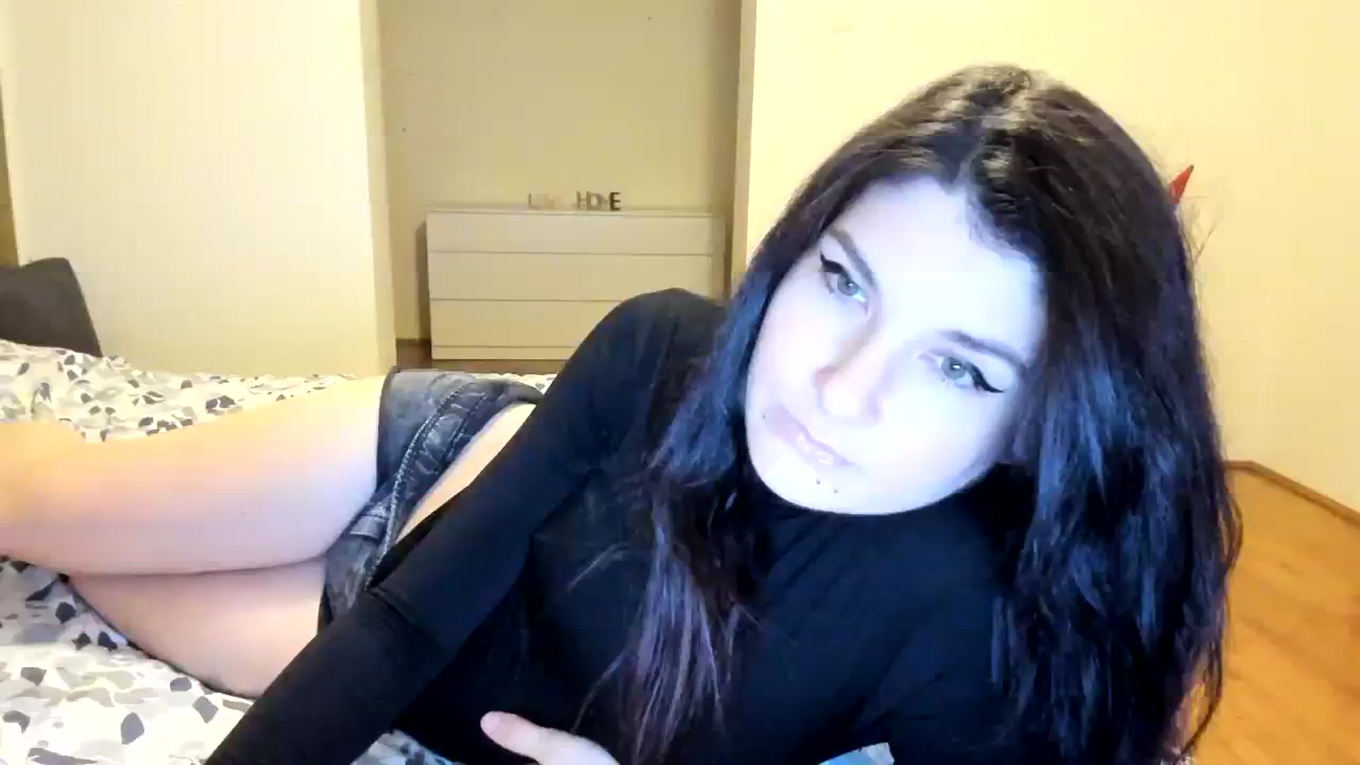 Gallery image thumbnail from SiouxPrincess's myfreecams stream on, 02/28/2024, 24:28 image 4 of 20