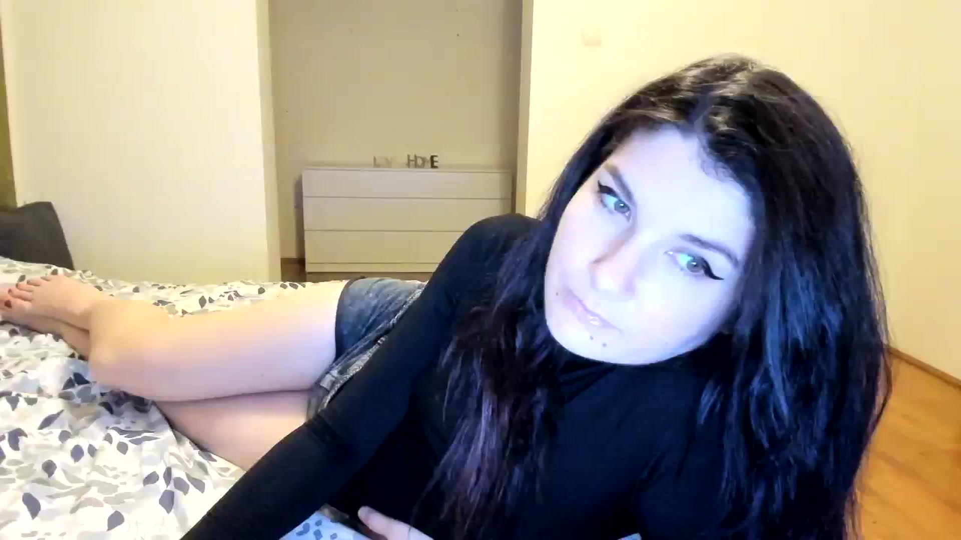 Gallery image thumbnail from SiouxPrincess's myfreecams stream on, 02/28/2024, 24:28 image 18 of 20