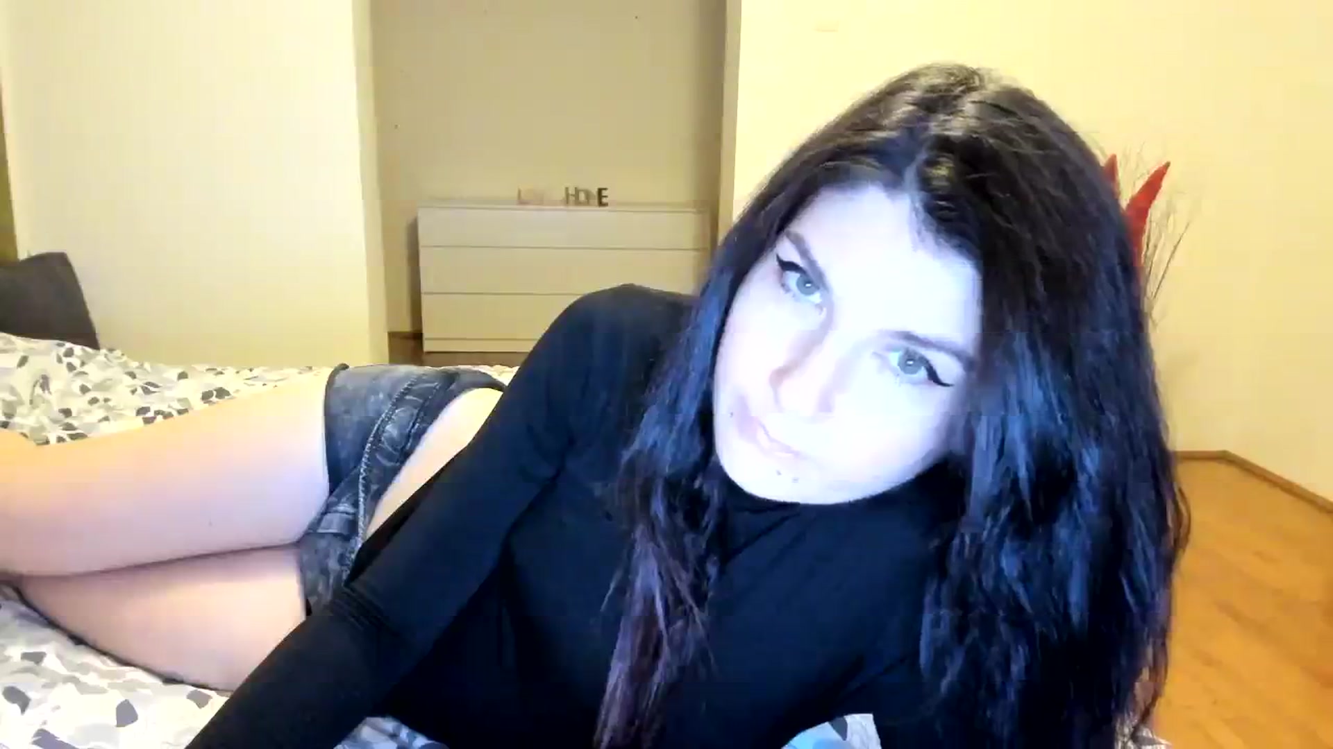Gallery image thumbnail from SiouxPrincess's myfreecams stream on, 02/28/2024, 24:28 image 10 of 20