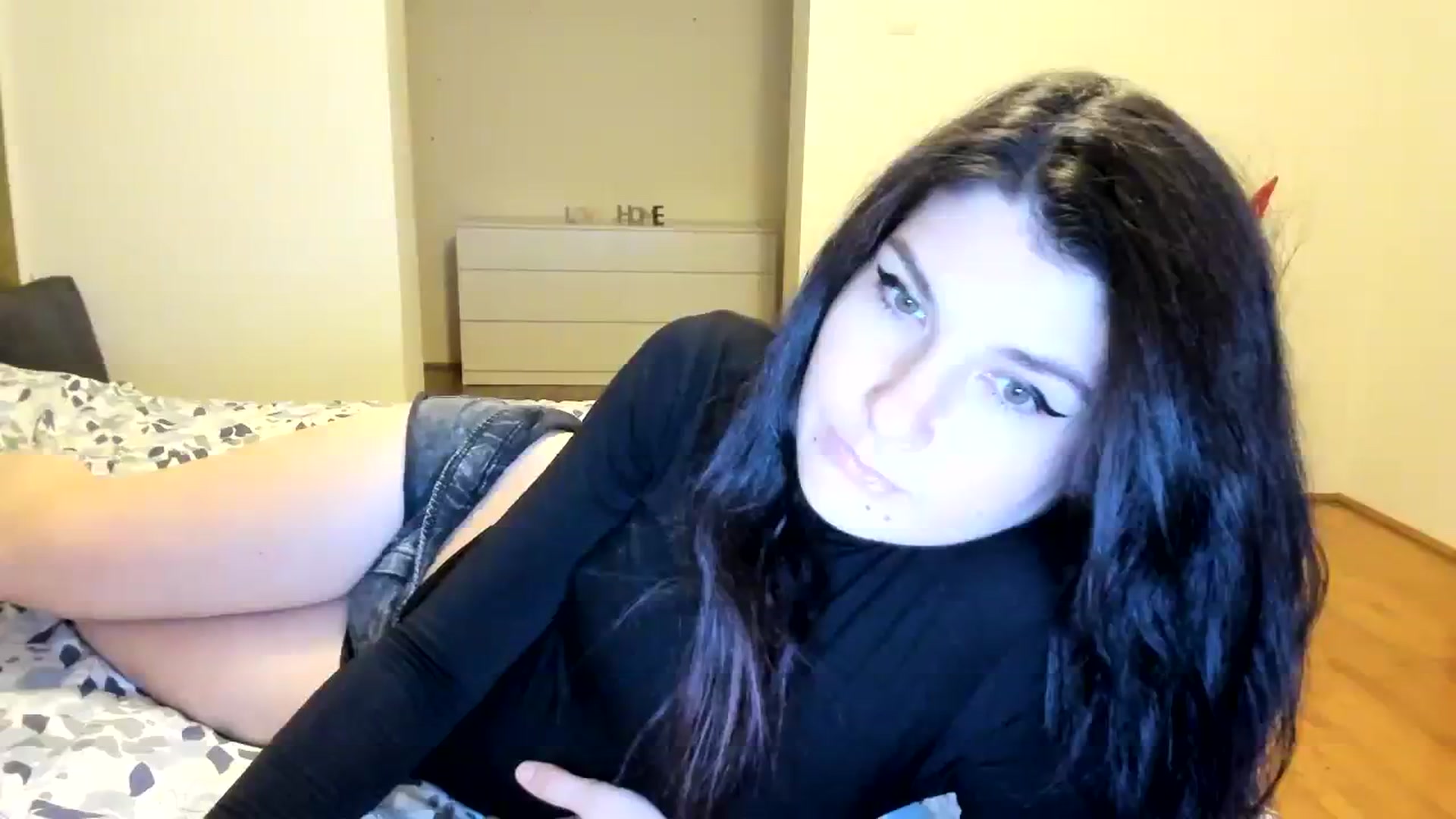 Gallery image thumbnail from SiouxPrincess's myfreecams stream on, 02/28/2024, 24:28 image 5 of 20