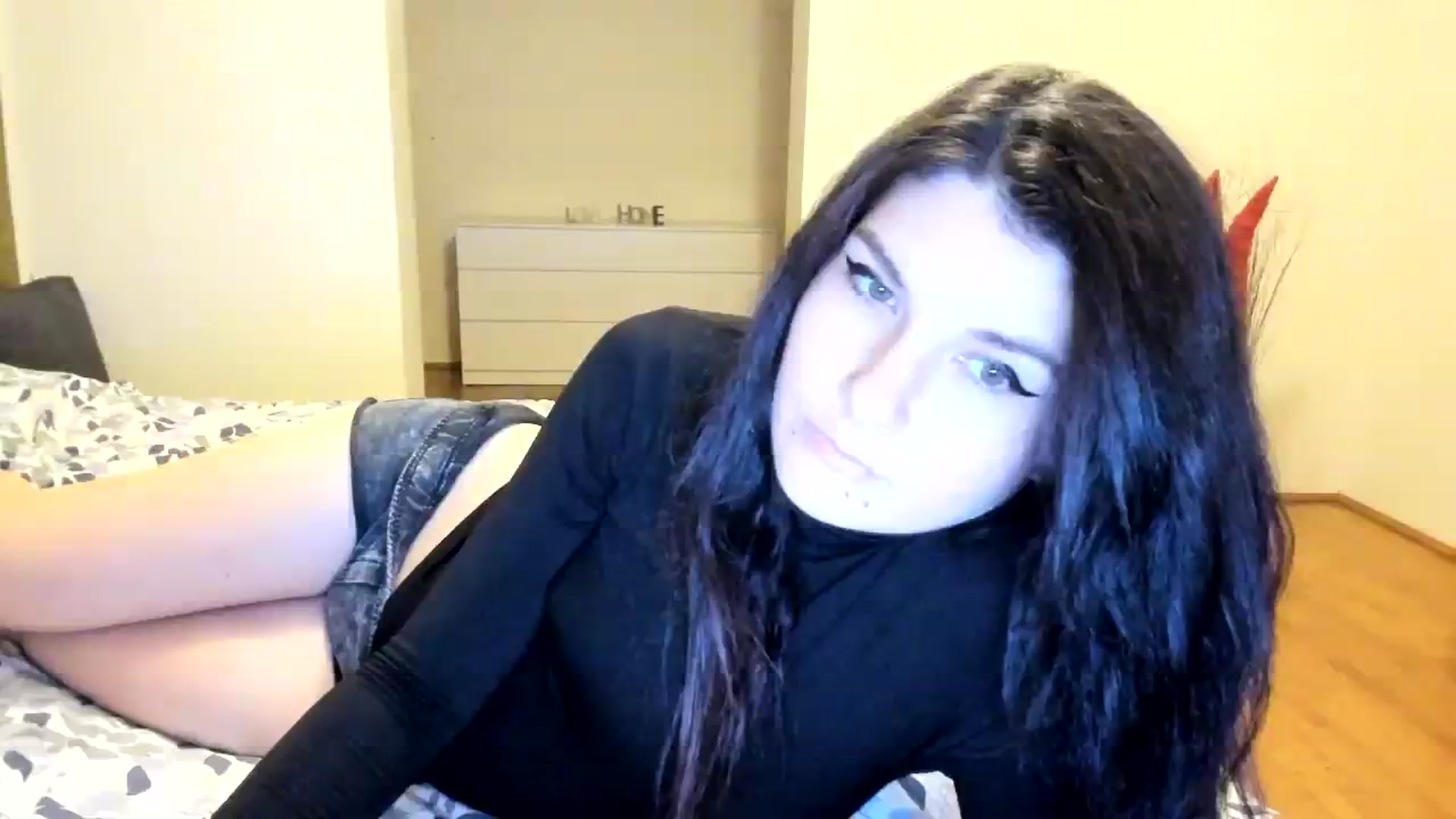 Gallery image thumbnail from SiouxPrincess's myfreecams stream on, 02/28/2024, 24:28 image 9 of 20
