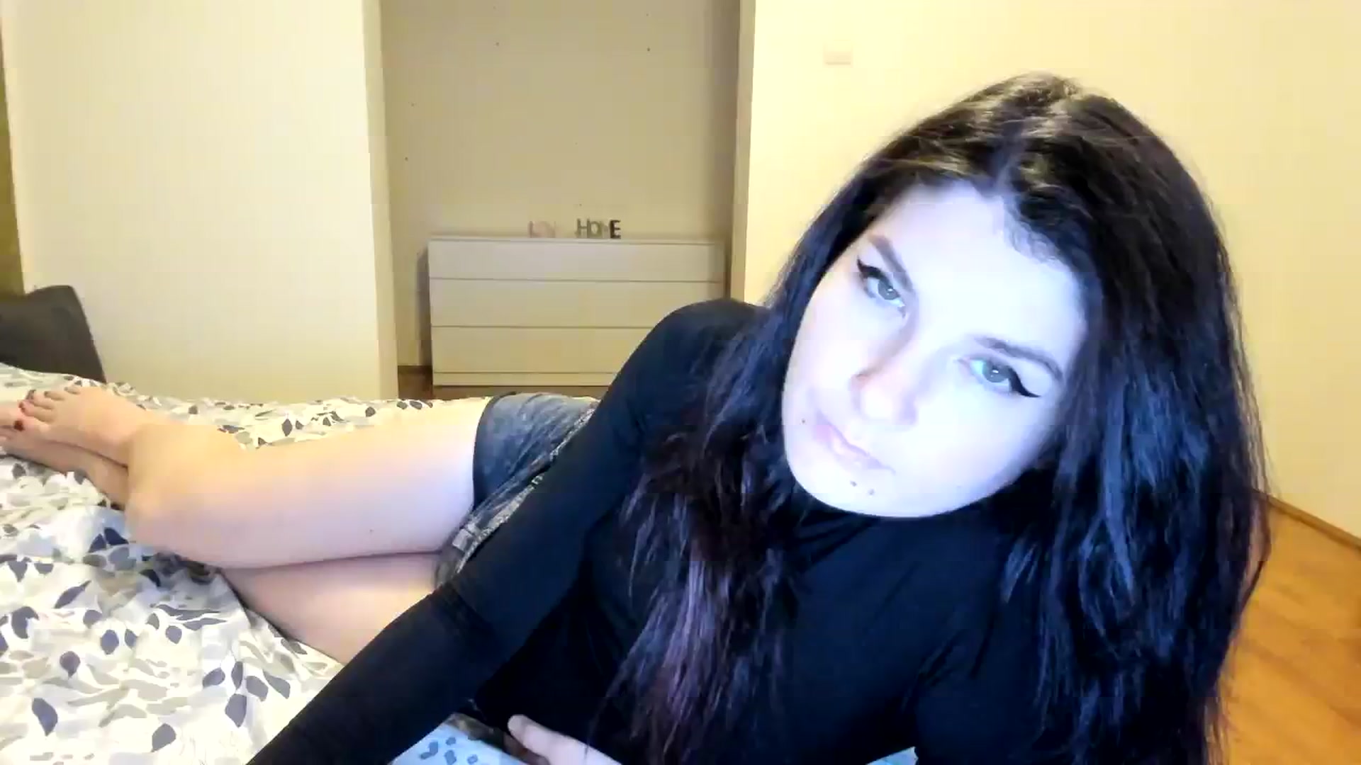 Gallery image thumbnail from SiouxPrincess's myfreecams stream on, 02/28/2024, 24:28 image 17 of 20