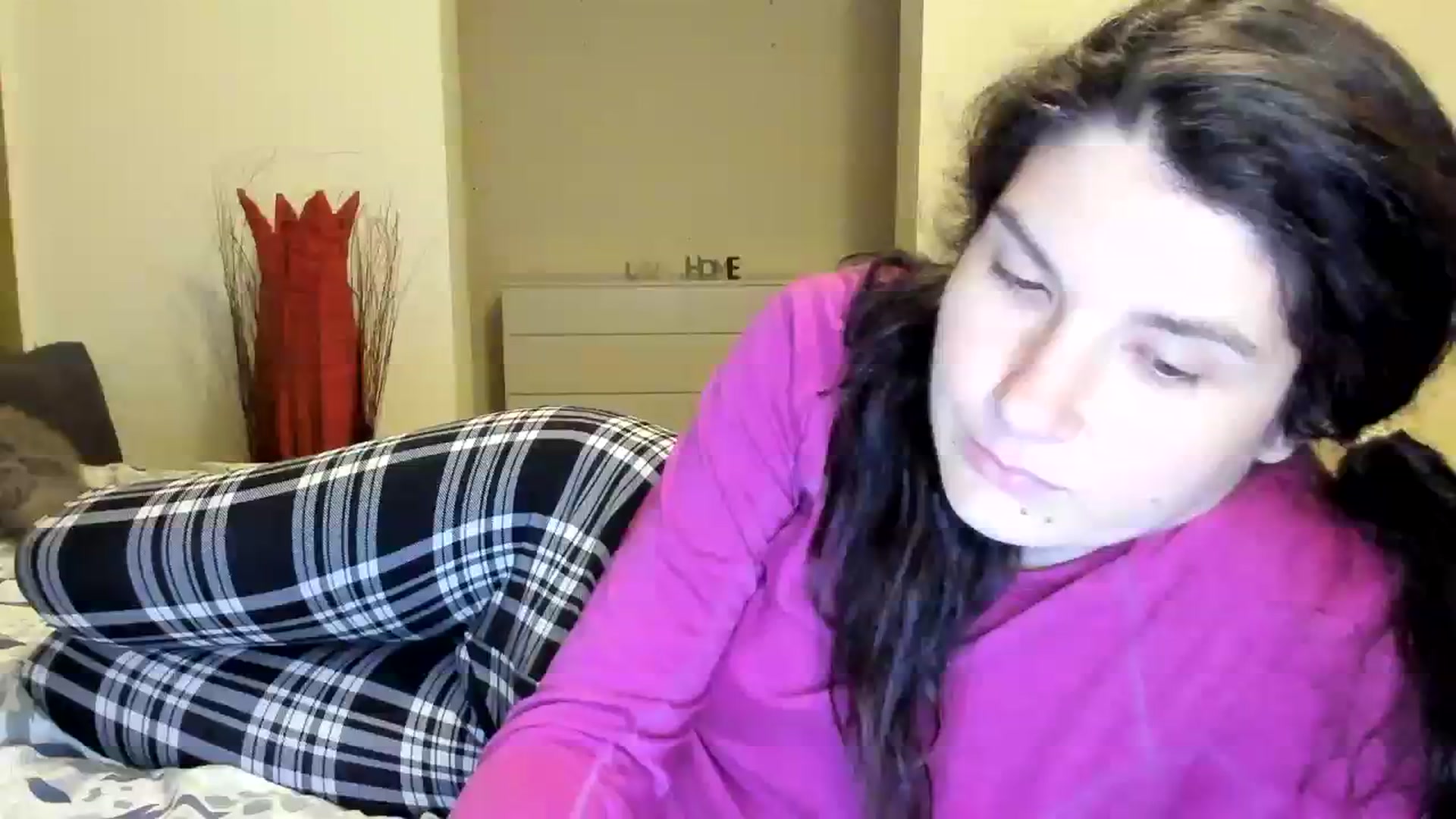 Gallery image thumbnail from SiouxPrincess's myfreecams stream on, 03/06/2024, 24:00 image 1 of 20