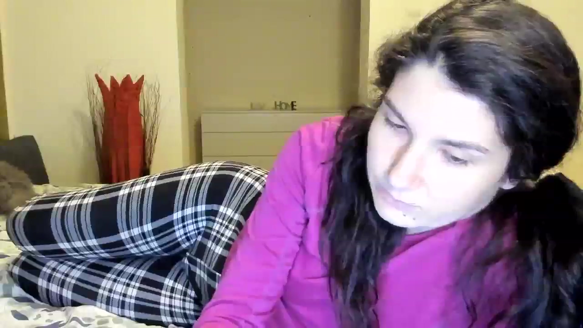 Gallery image thumbnail from SiouxPrincess's myfreecams stream on, 03/06/2024, 24:00 image 4 of 20