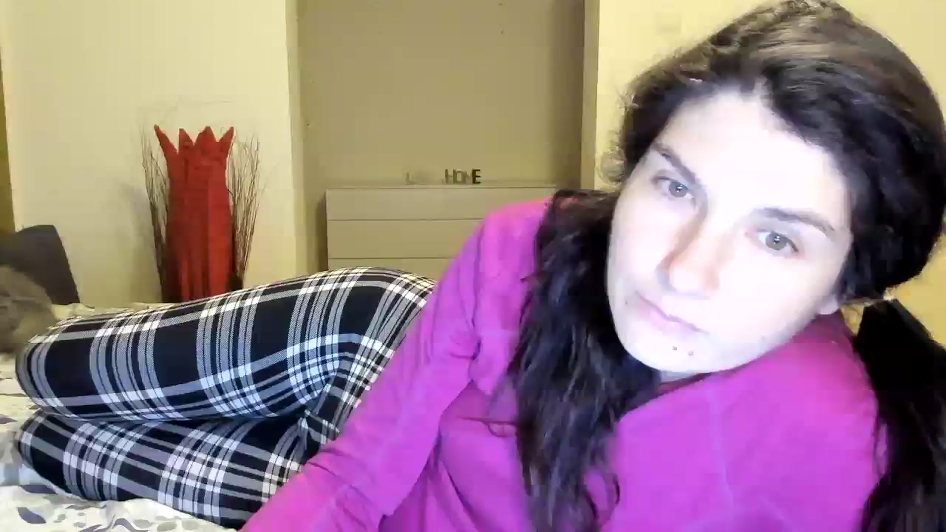 Gallery image thumbnail from SiouxPrincess's myfreecams stream on, 03/06/2024, 24:00 image 10 of 20