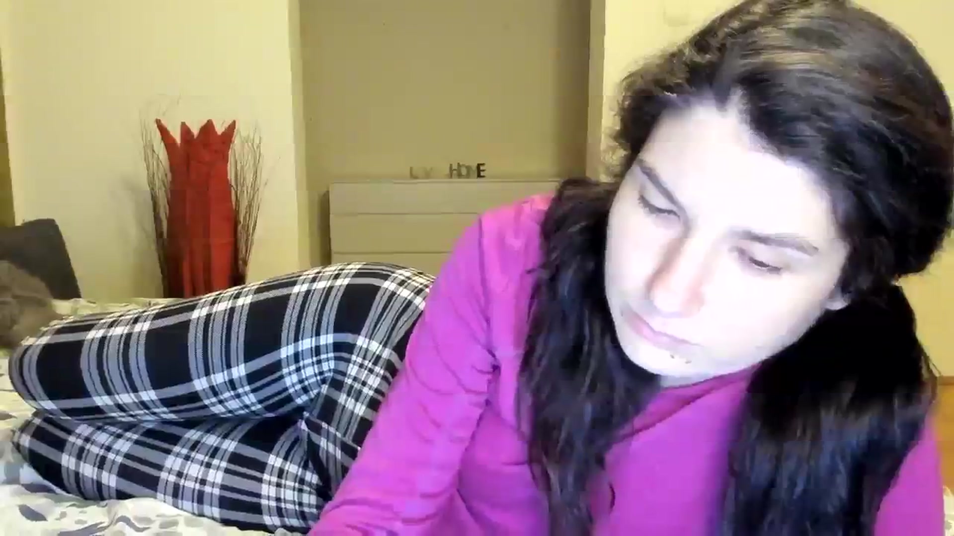 Gallery image thumbnail from SiouxPrincess's myfreecams stream on, 03/06/2024, 24:00 image 5 of 20