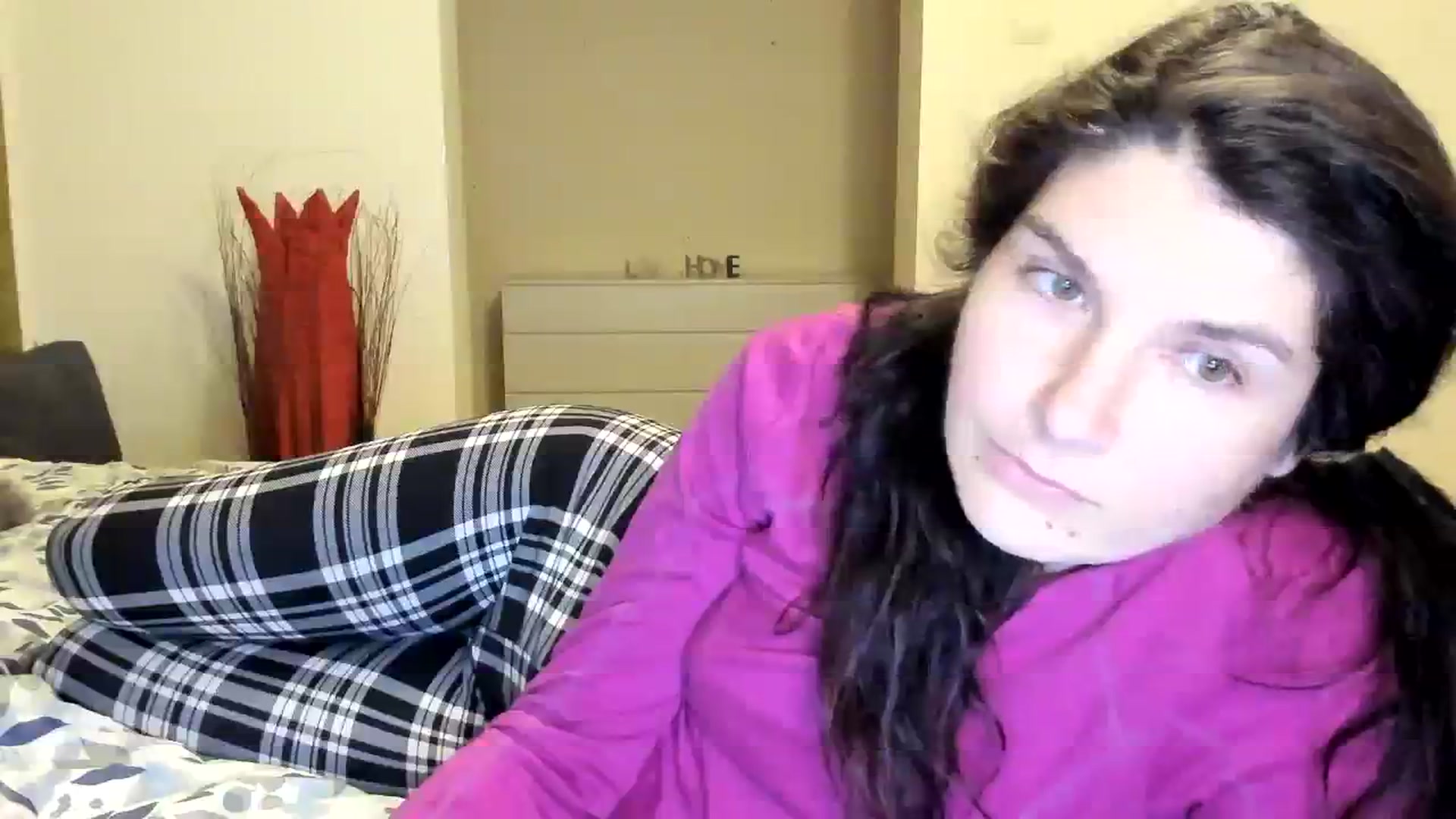 Gallery image thumbnail from SiouxPrincess's myfreecams stream on, 03/06/2024, 24:22 image 11 of 20