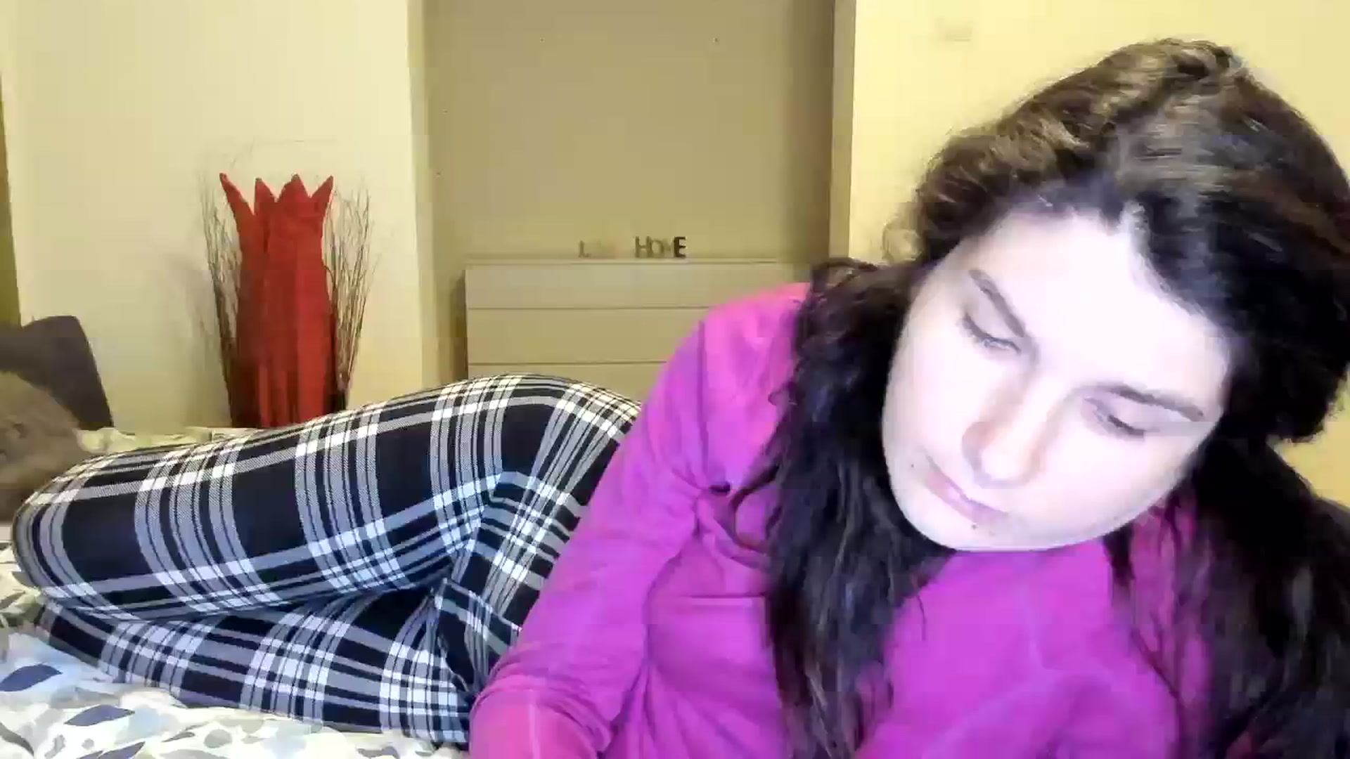 Gallery image thumbnail from SiouxPrincess's myfreecams stream on, 03/06/2024, 24:22 image 1 of 20