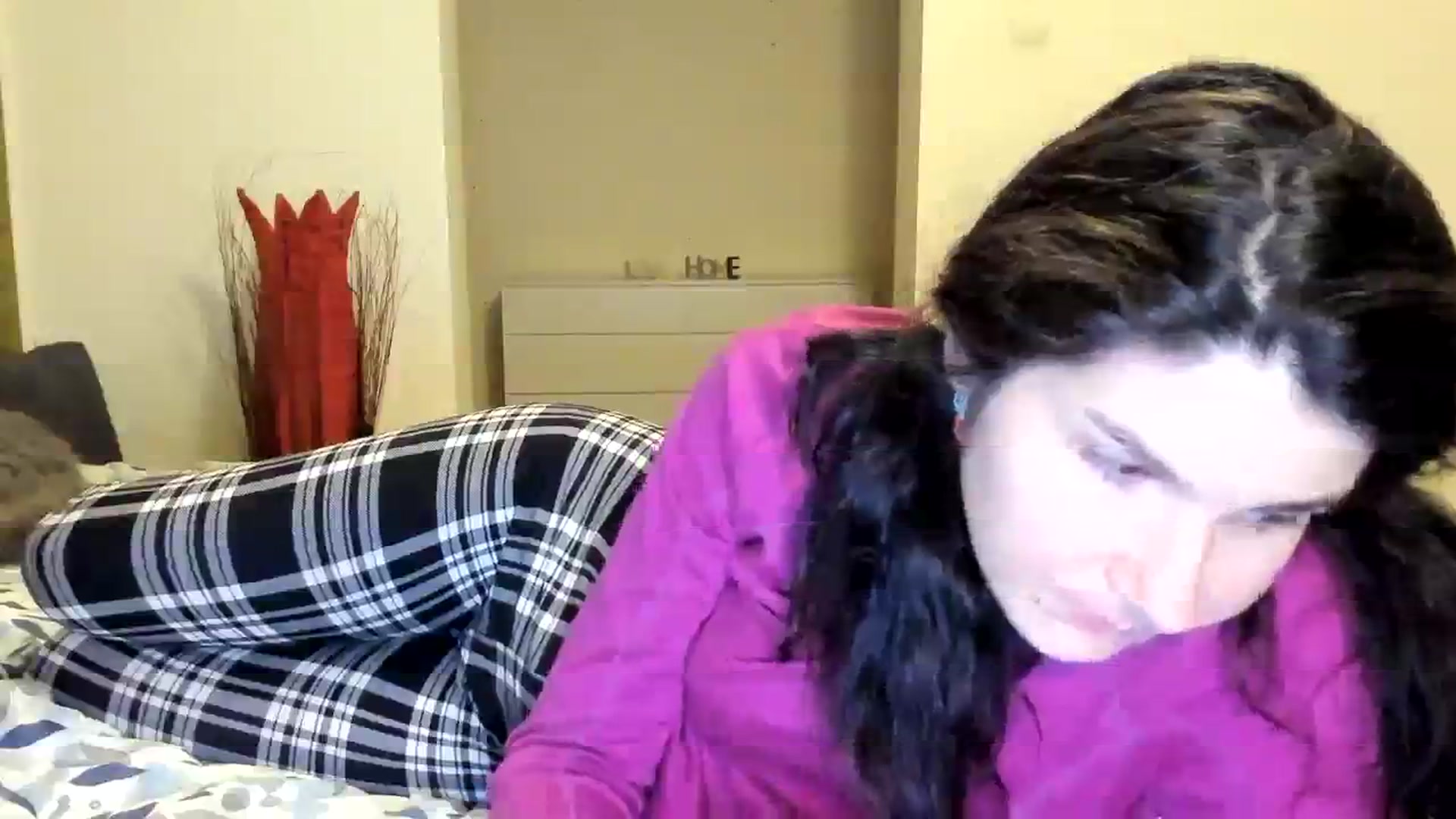 Gallery image thumbnail from SiouxPrincess's myfreecams stream on, 03/06/2024, 24:22 image 2 of 20