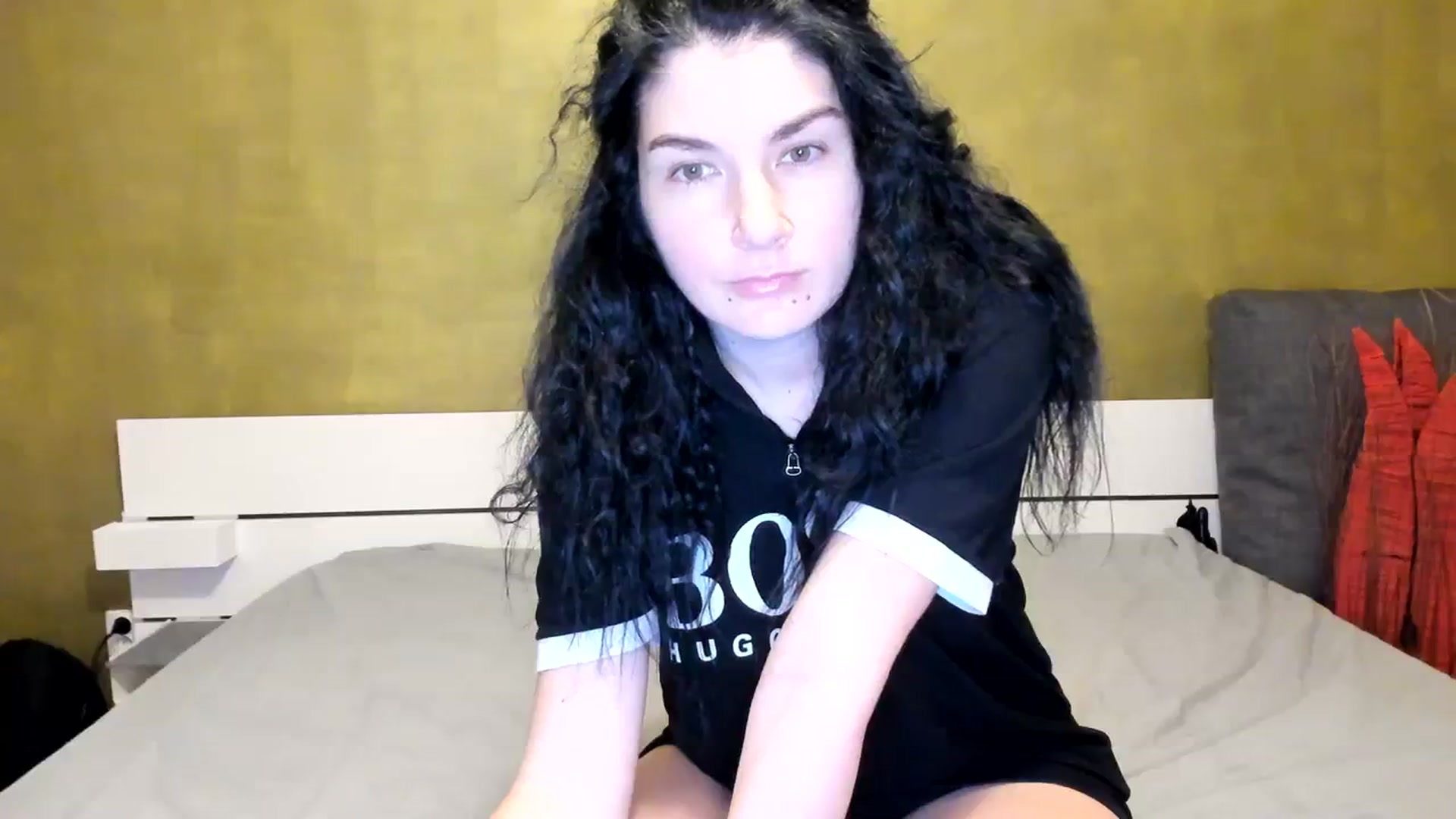 Gallery image thumbnail from SiouxPrincess's myfreecams stream on, 04/01/2024, 23:21 image 13 of 20
