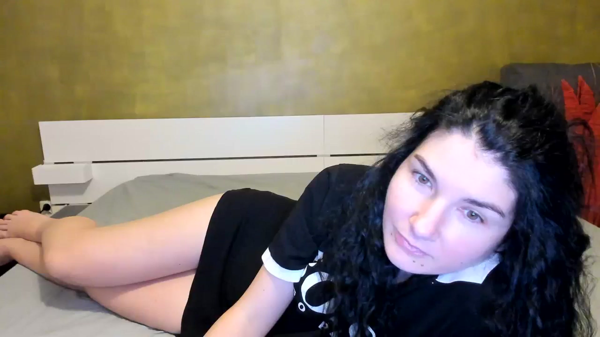 Gallery image thumbnail from SiouxPrincess's myfreecams stream on, 04/01/2024, 23:21 image 8 of 20