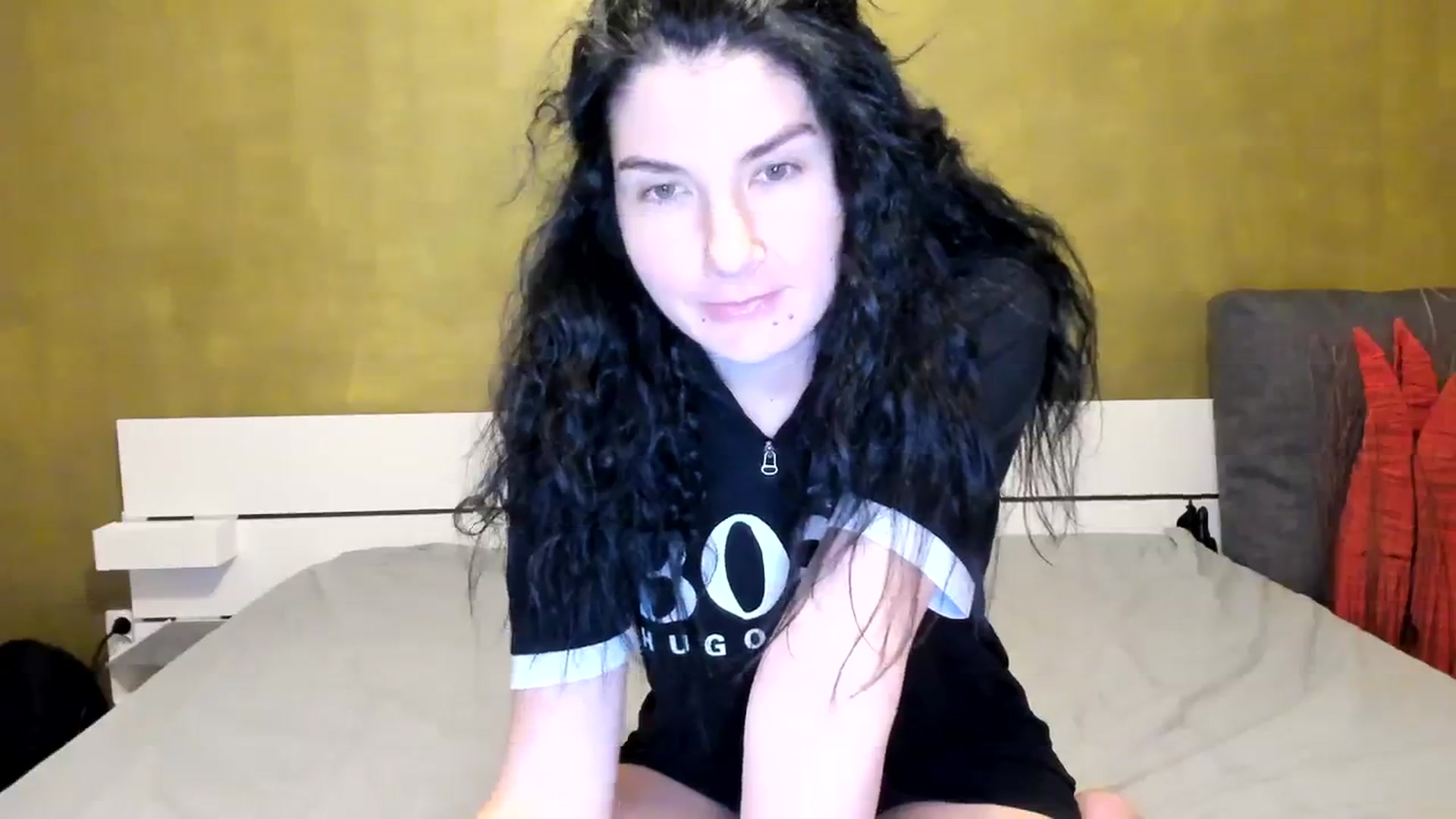 Gallery image thumbnail from SiouxPrincess's myfreecams stream on, 04/01/2024, 23:21 image 12 of 20