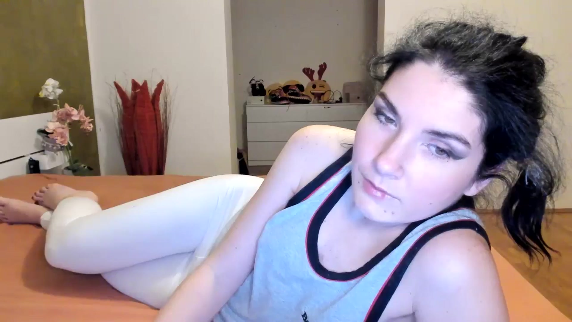 Gallery image thumbnail from SiouxPrincess's myfreecams stream on, 04/26/2024, 23:17 image 8 of 20