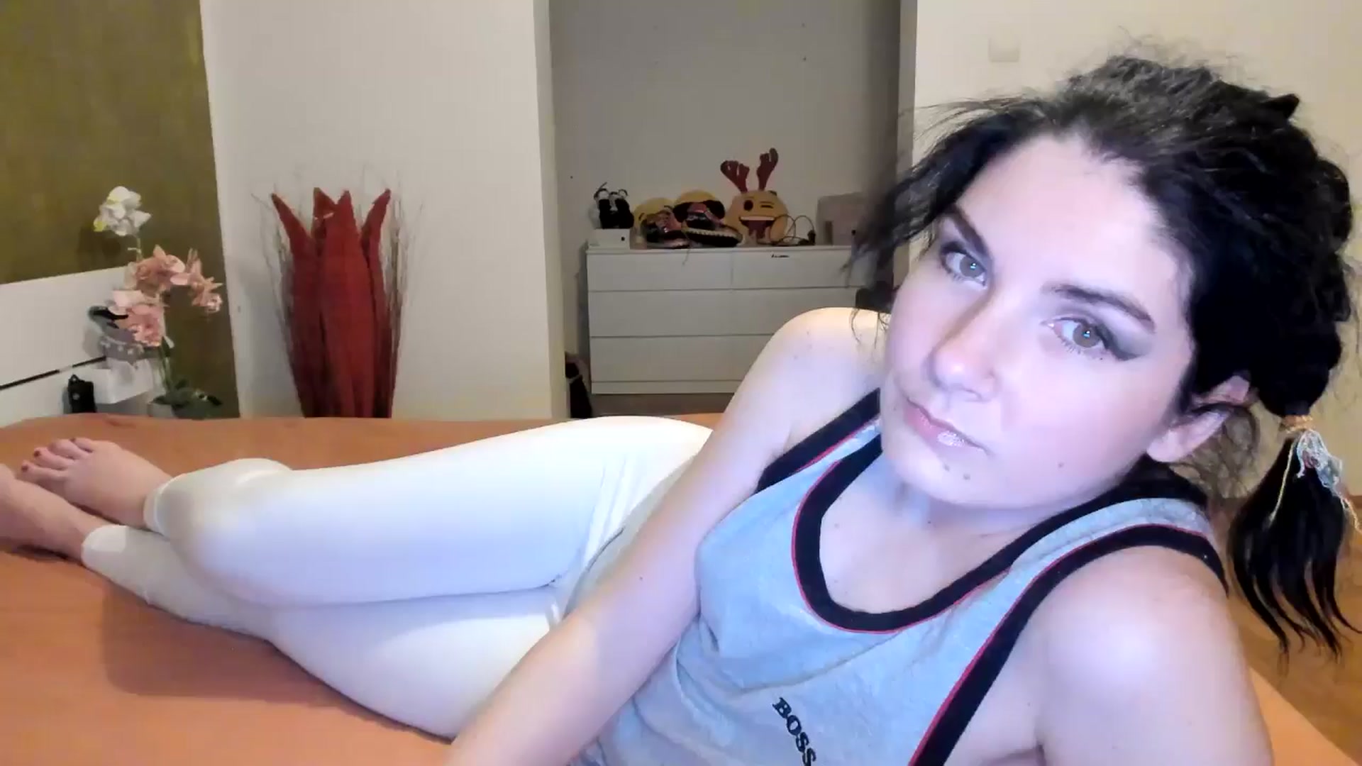 Gallery image thumbnail from SiouxPrincess's myfreecams stream on, 04/26/2024, 23:17 image 1 of 20