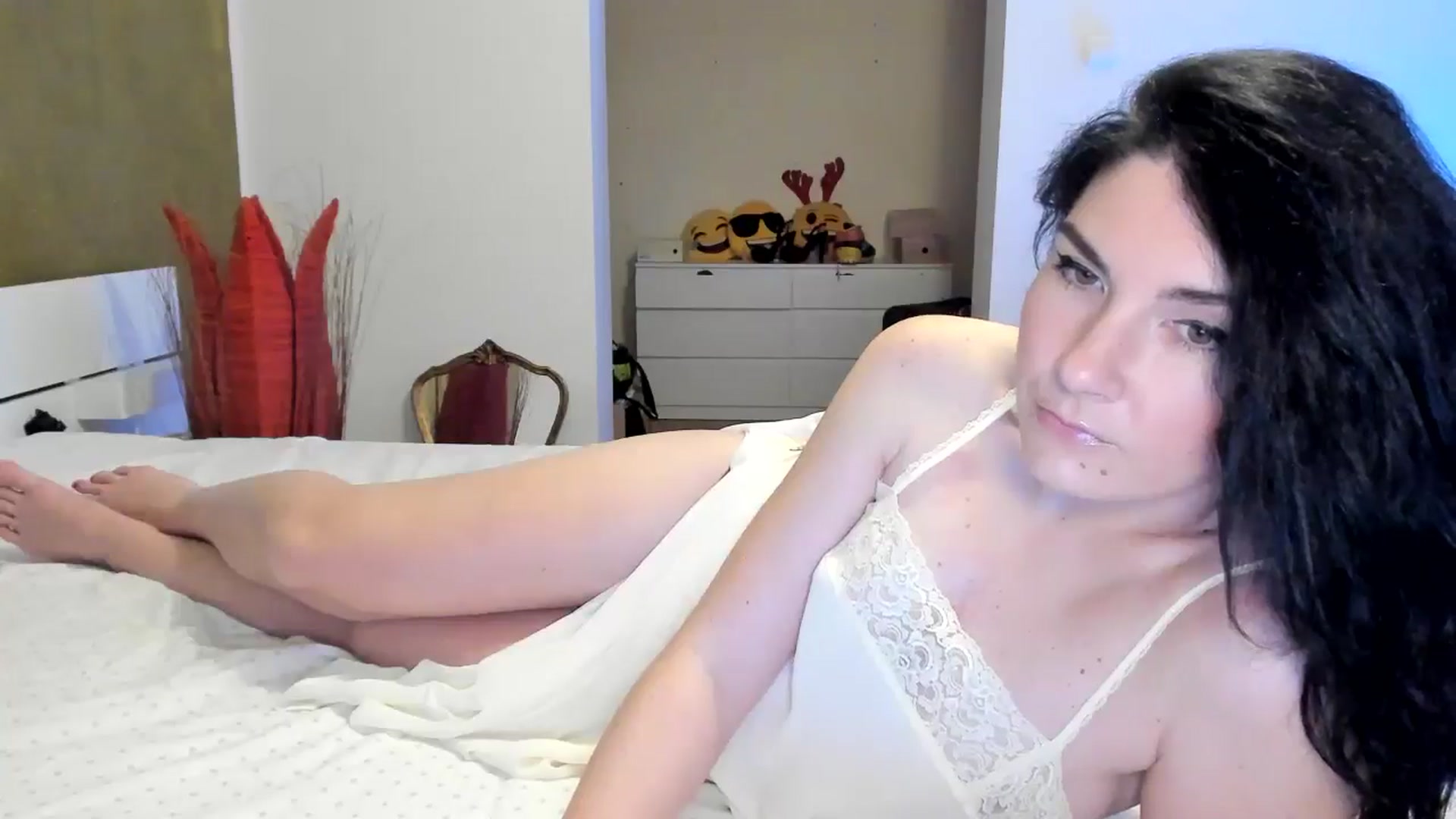 Gallery image thumbnail from SiouxPrincess's myfreecams stream on, 05/06/2024, 23:18 image 11 of 20