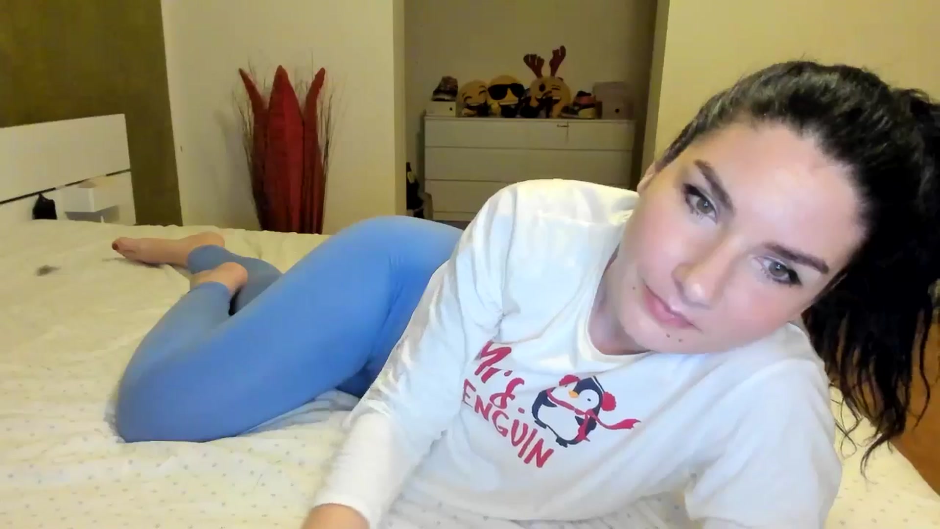 Gallery image thumbnail from SiouxPrincess's myfreecams stream on, 05/10/2024, 23:07 image 13 of 20