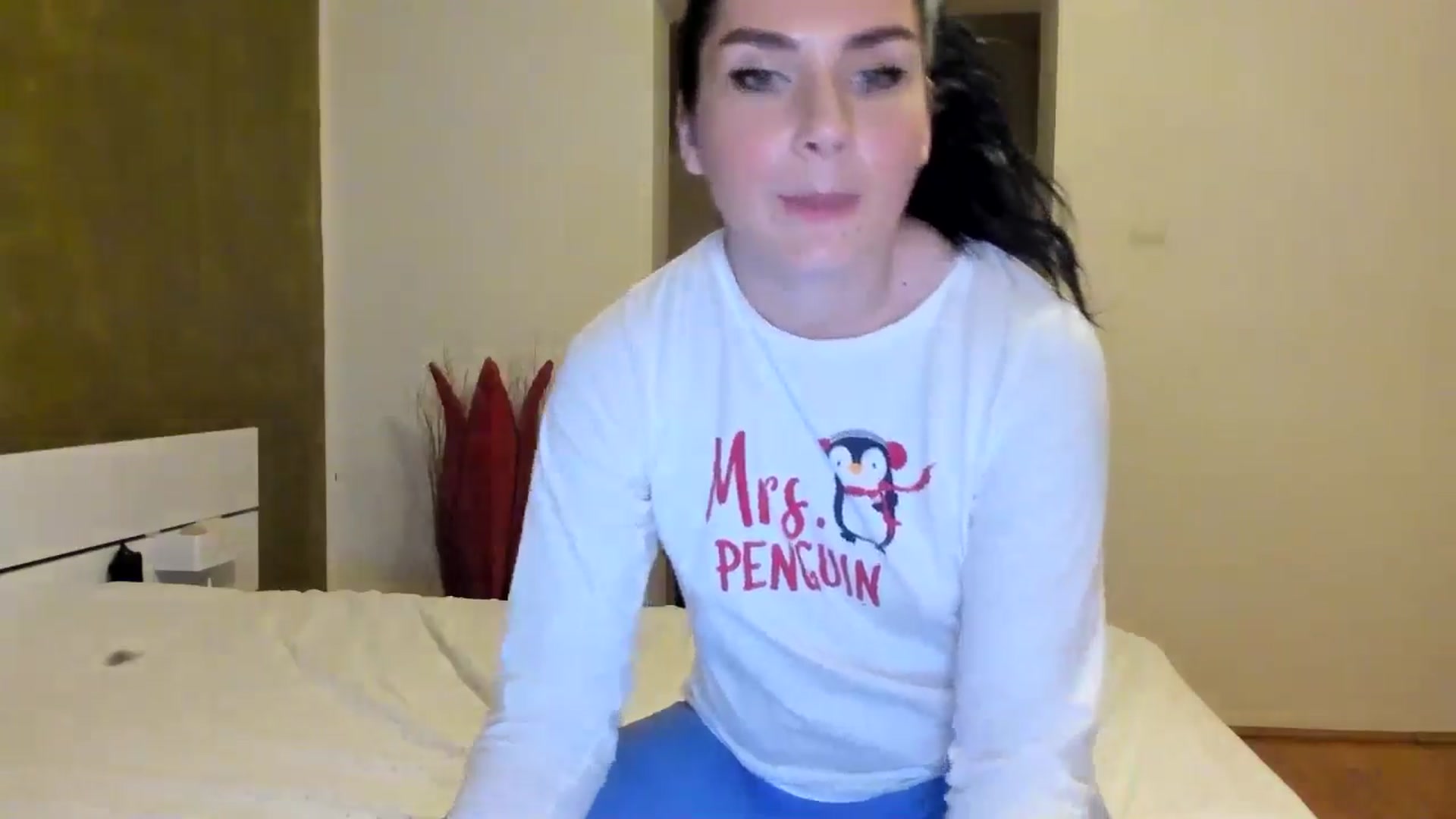 Gallery image thumbnail from SiouxPrincess's myfreecams stream on, 05/10/2024, 23:07 image 15 of 20