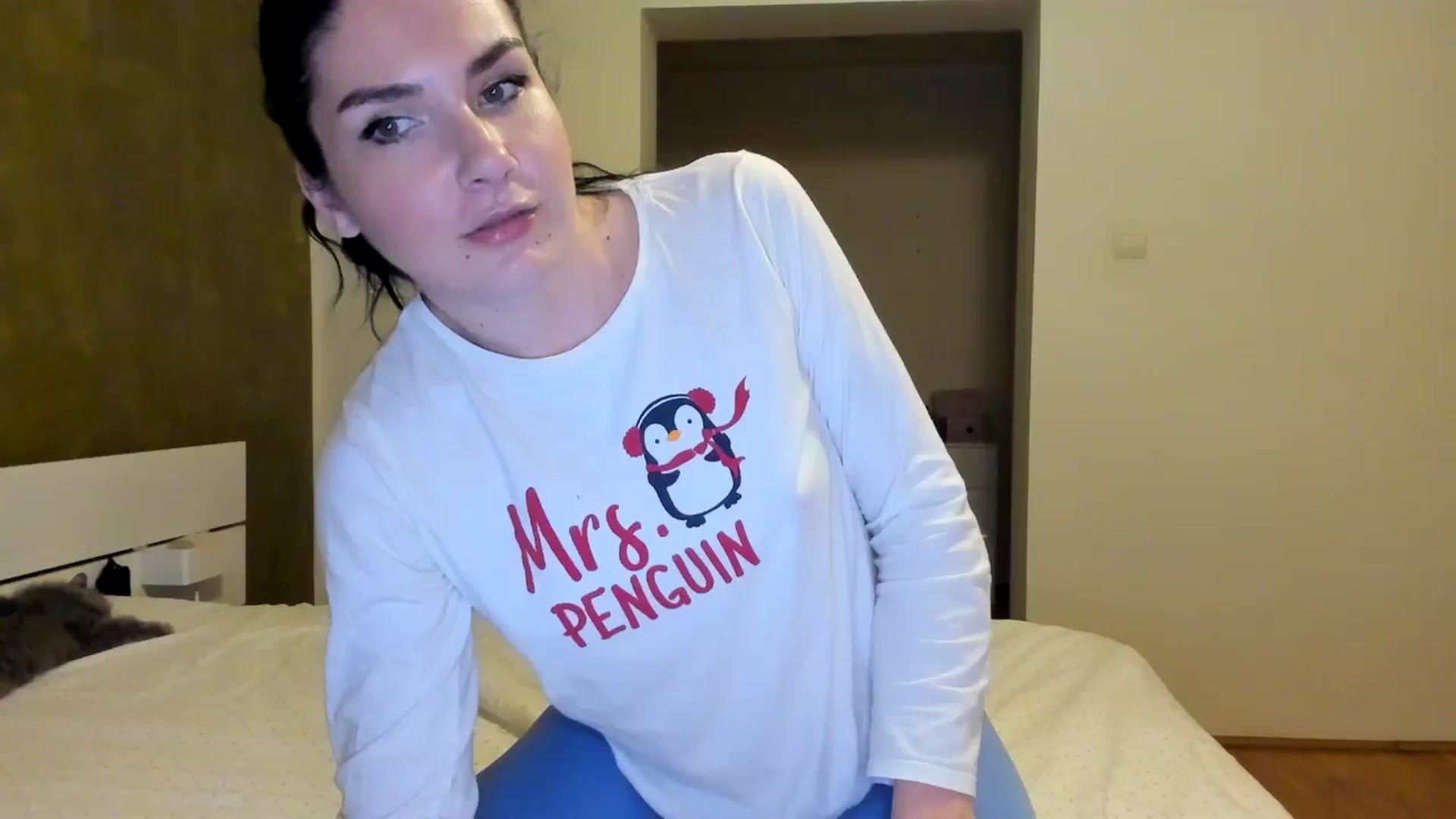 Gallery image thumbnail from SiouxPrincess's myfreecams stream on, 05/10/2024, 23:07 image 9 of 20