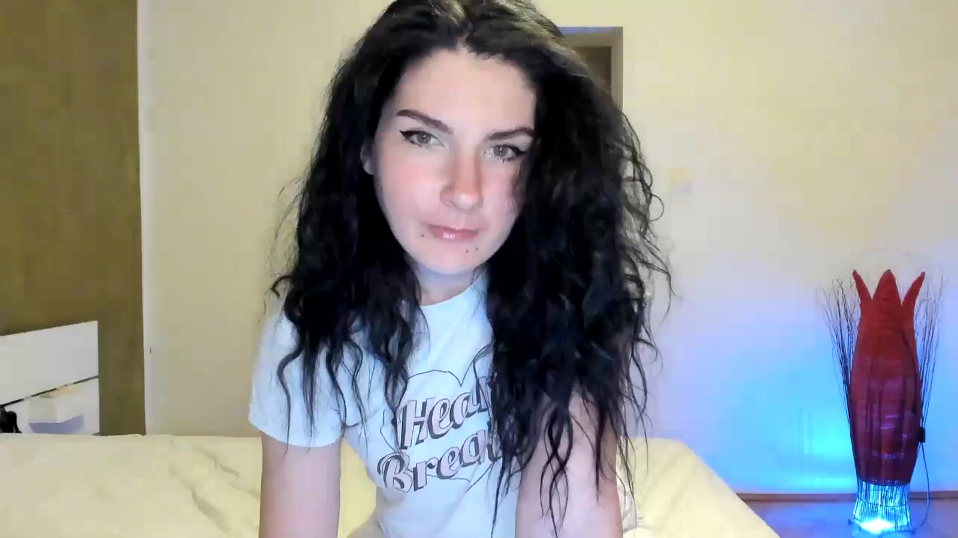 Gallery image thumbnail from SiouxPrincess's myfreecams stream on, 05/12/2024, 23:15 image 2 of 20