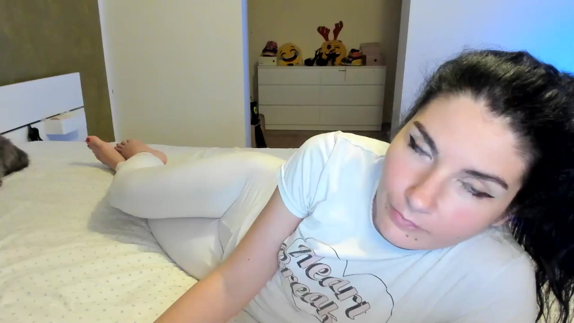 Gallery image thumbnail from SiouxPrincess's myfreecams stream on, 05/12/2024, 23:15 image 16 of 20