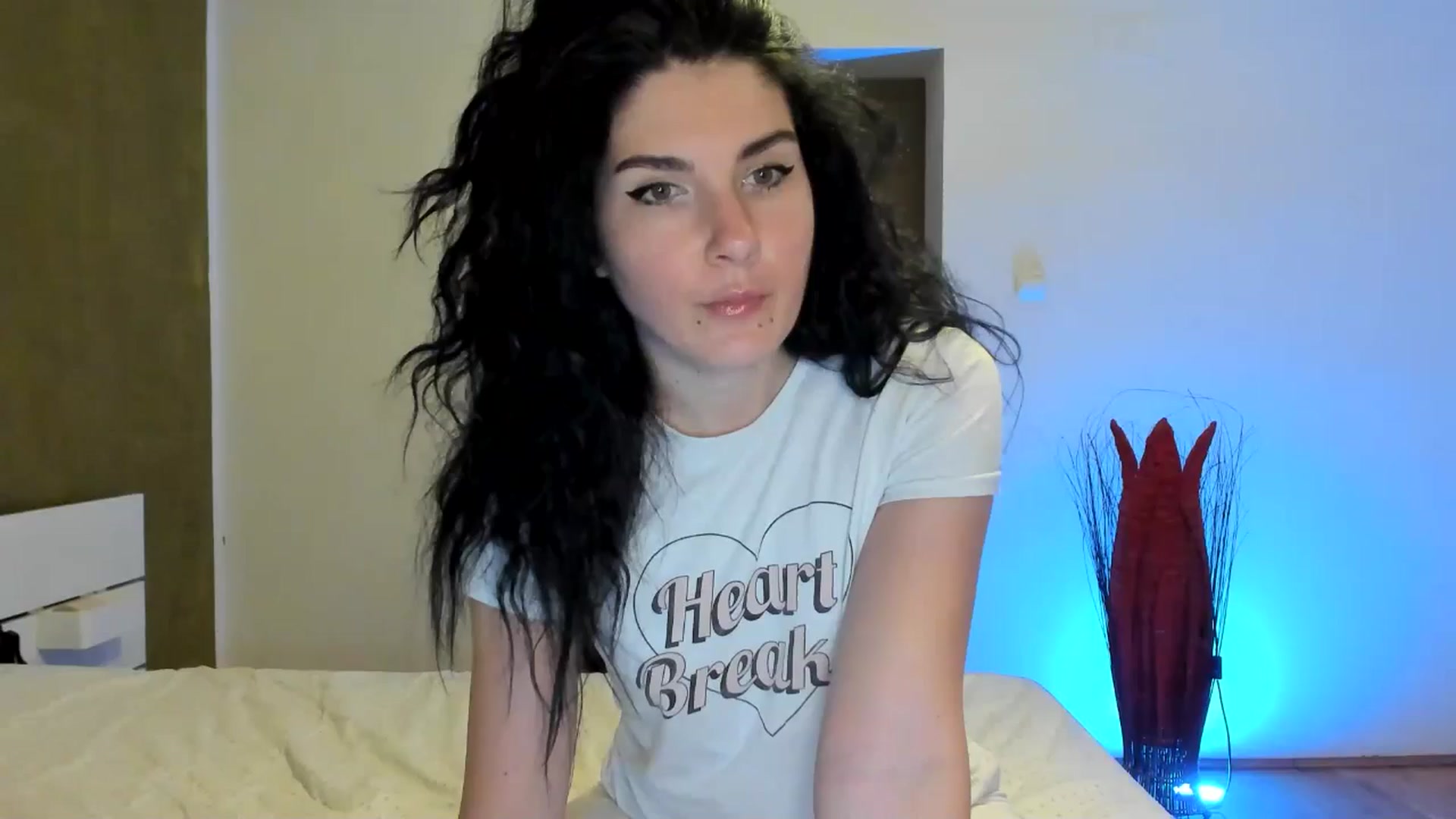 Gallery image thumbnail from SiouxPrincess's myfreecams stream on, 05/12/2024, 23:15 image 1 of 20