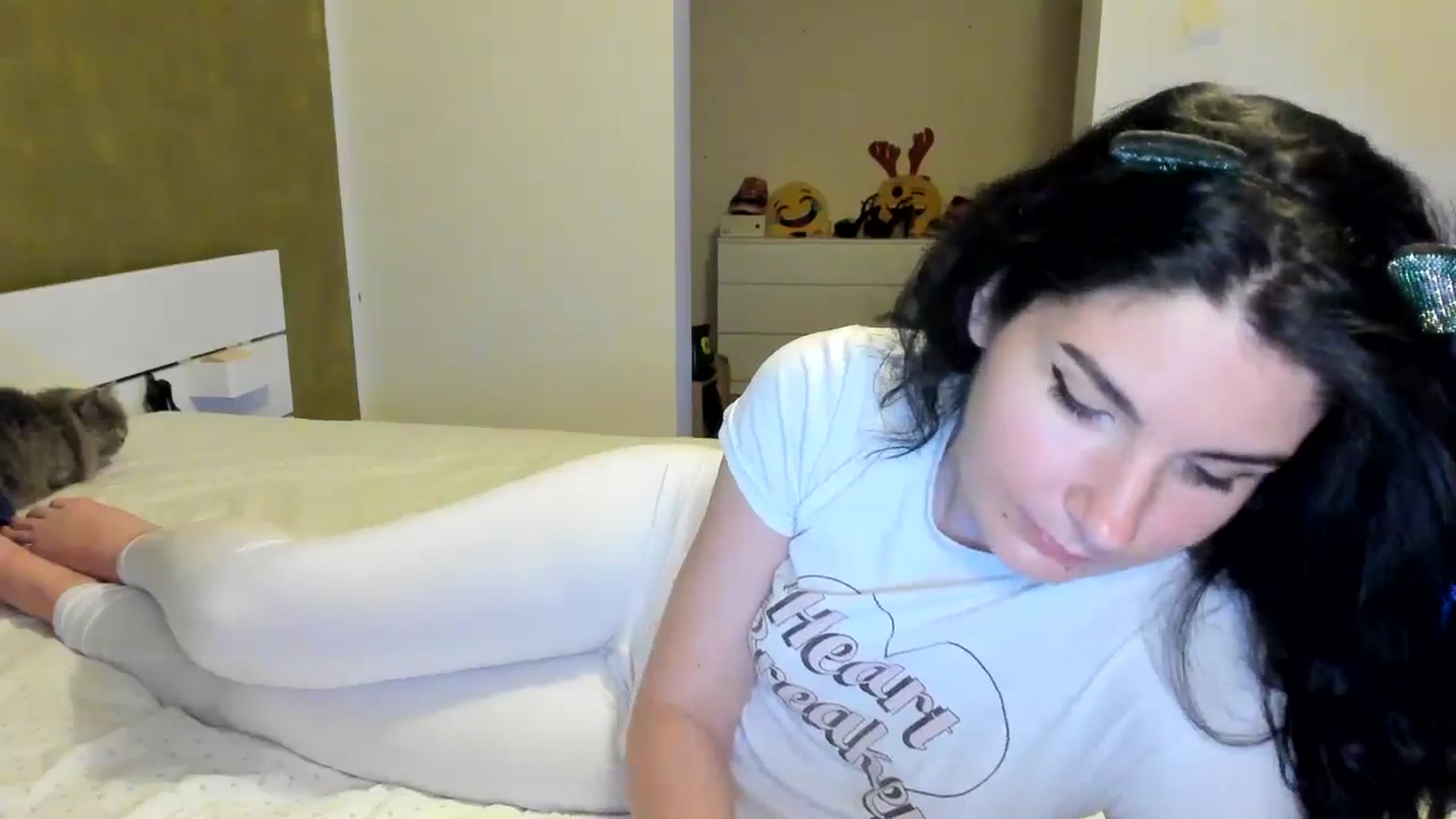 Gallery image thumbnail from SiouxPrincess's myfreecams stream on, 05/12/2024, 23:15 image 4 of 20